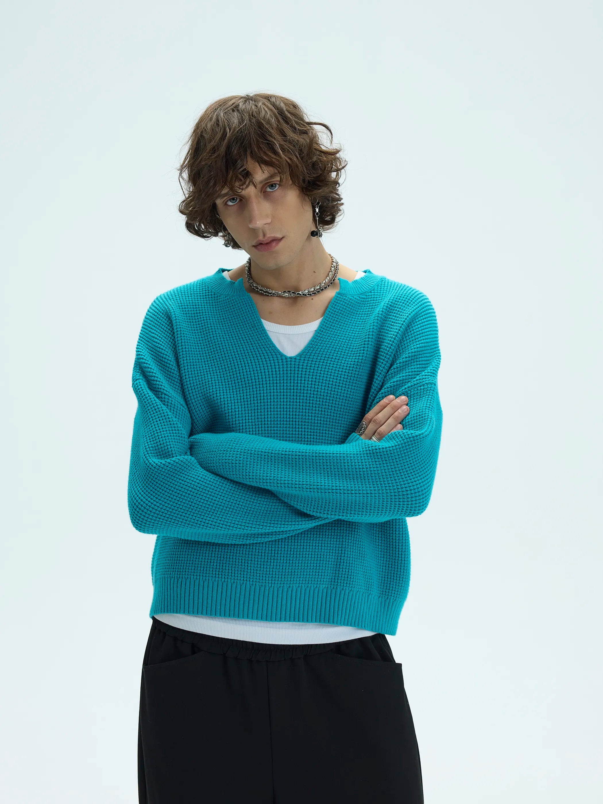 Model shot of 3D Waffle Texture Lace-Label Sweater 3