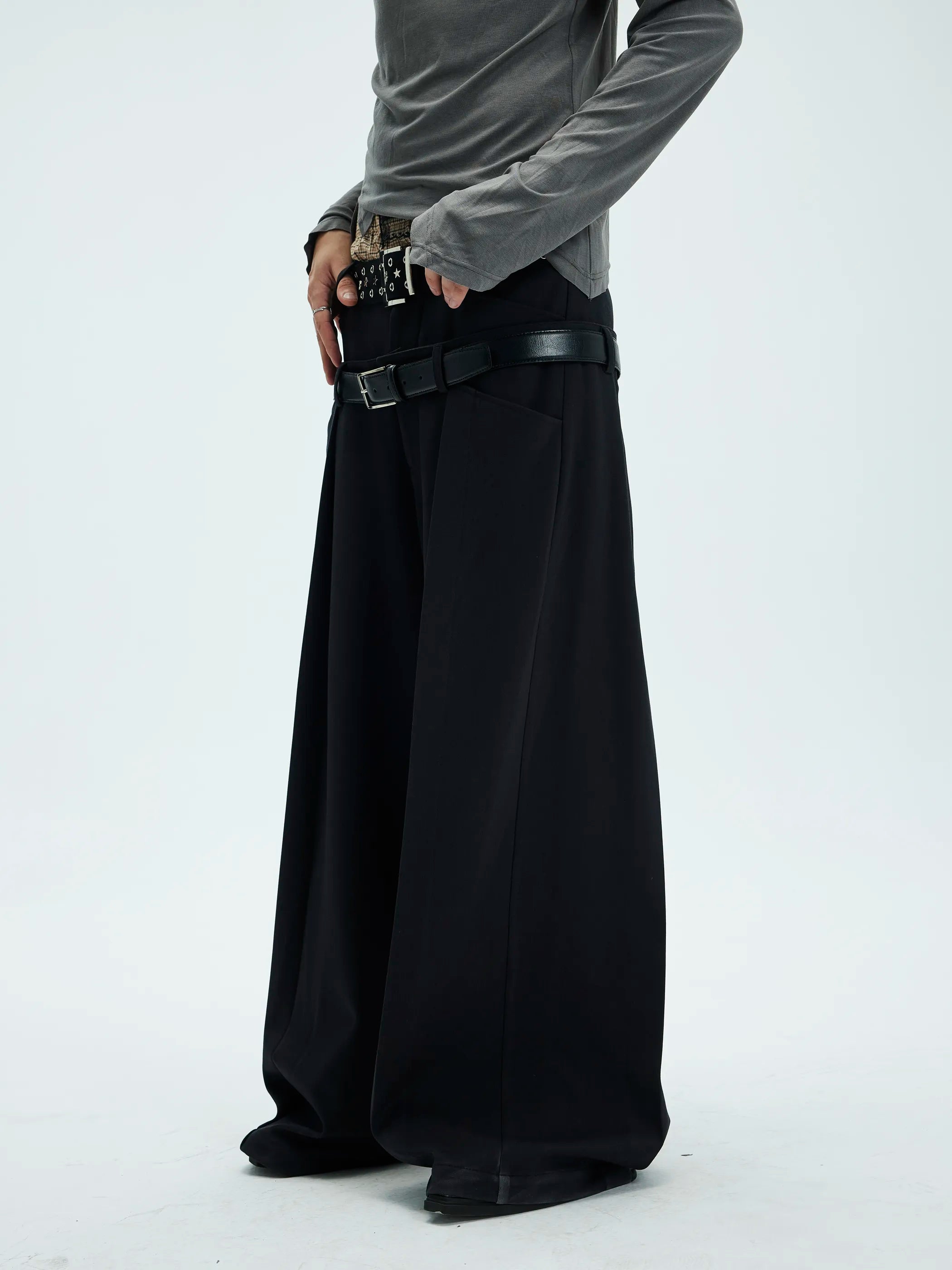 未使用 BREEZE TWEED DEEP TUCK BAGGY SLACKS WYM LIDNM（ウィム バイ リドム）の「BREEZE TWEED DEEP TUCK
