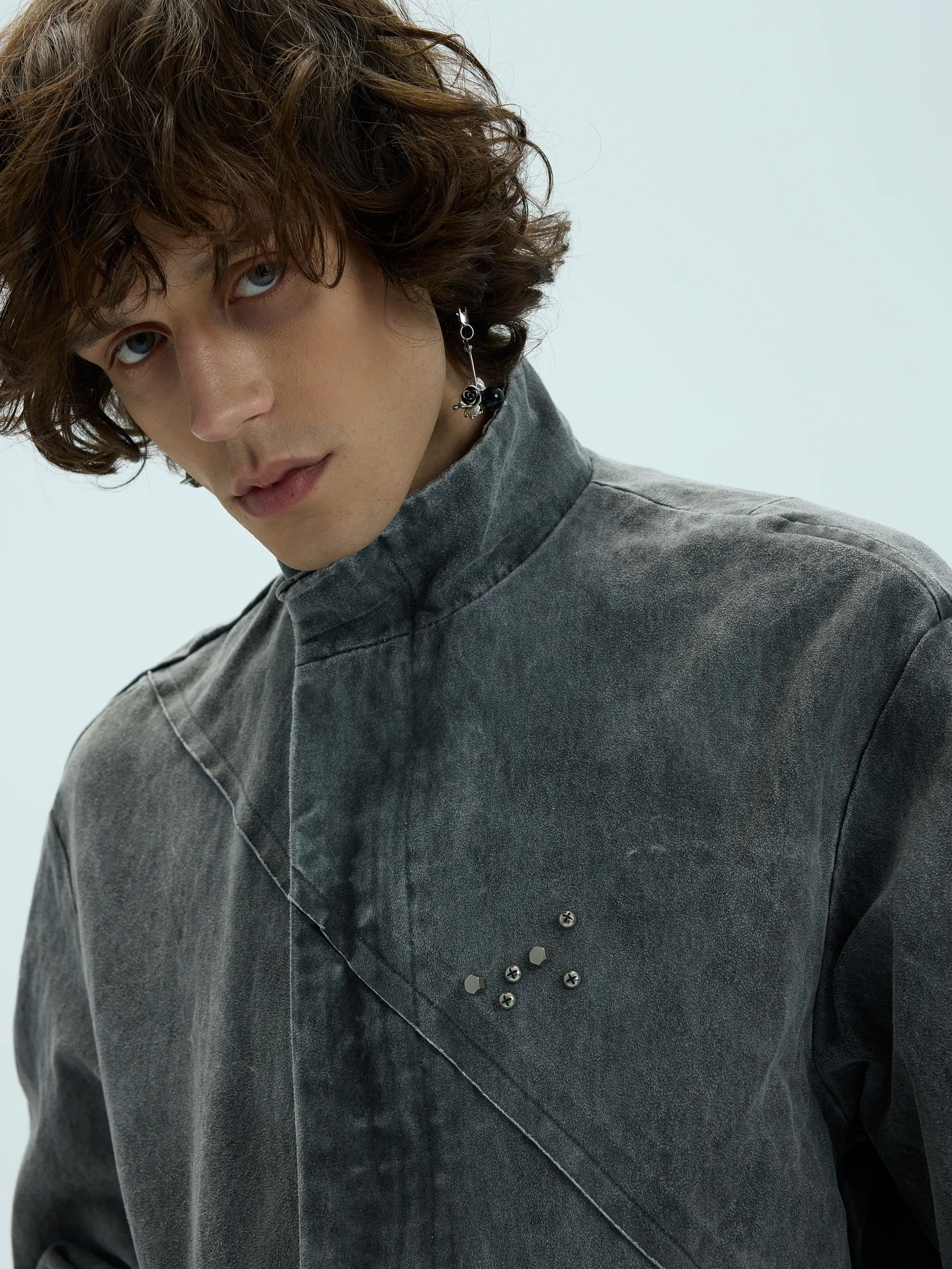 Model shot of Interchangeable Pin-Decorated Blazer 4
