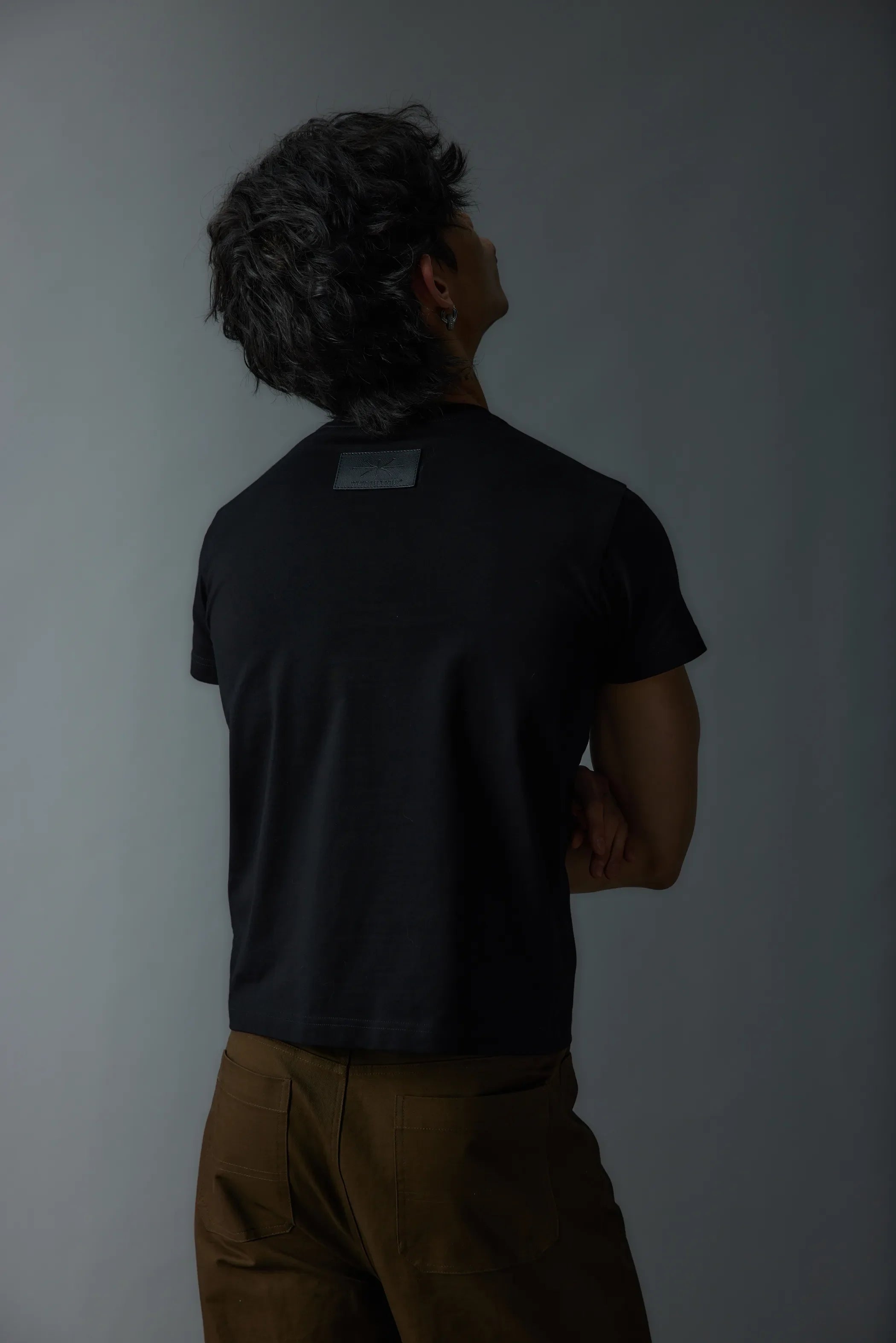 Model shot of Classic Cotton Layering Tee 3