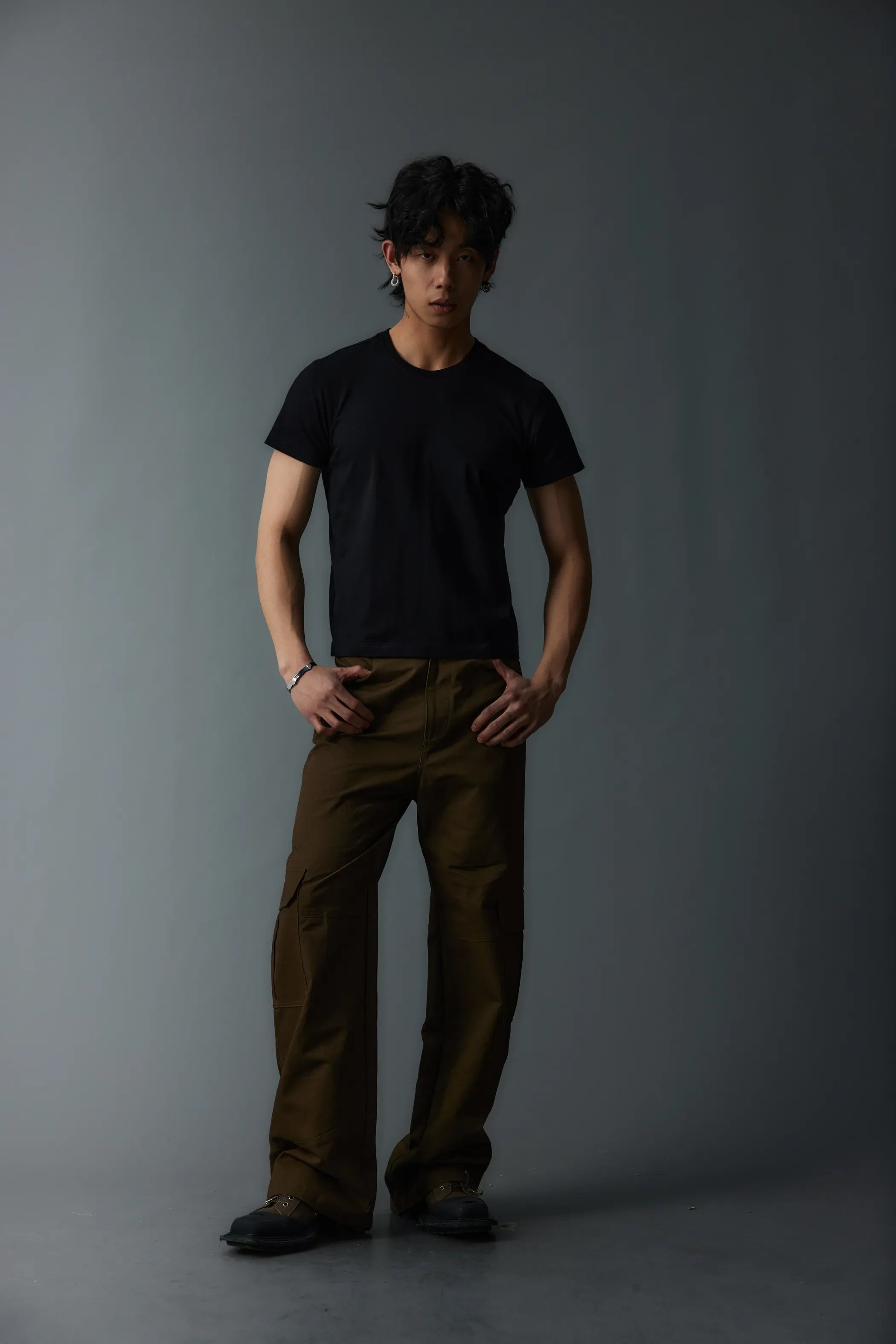 Model shot of Classic Cotton Layering Tee 7