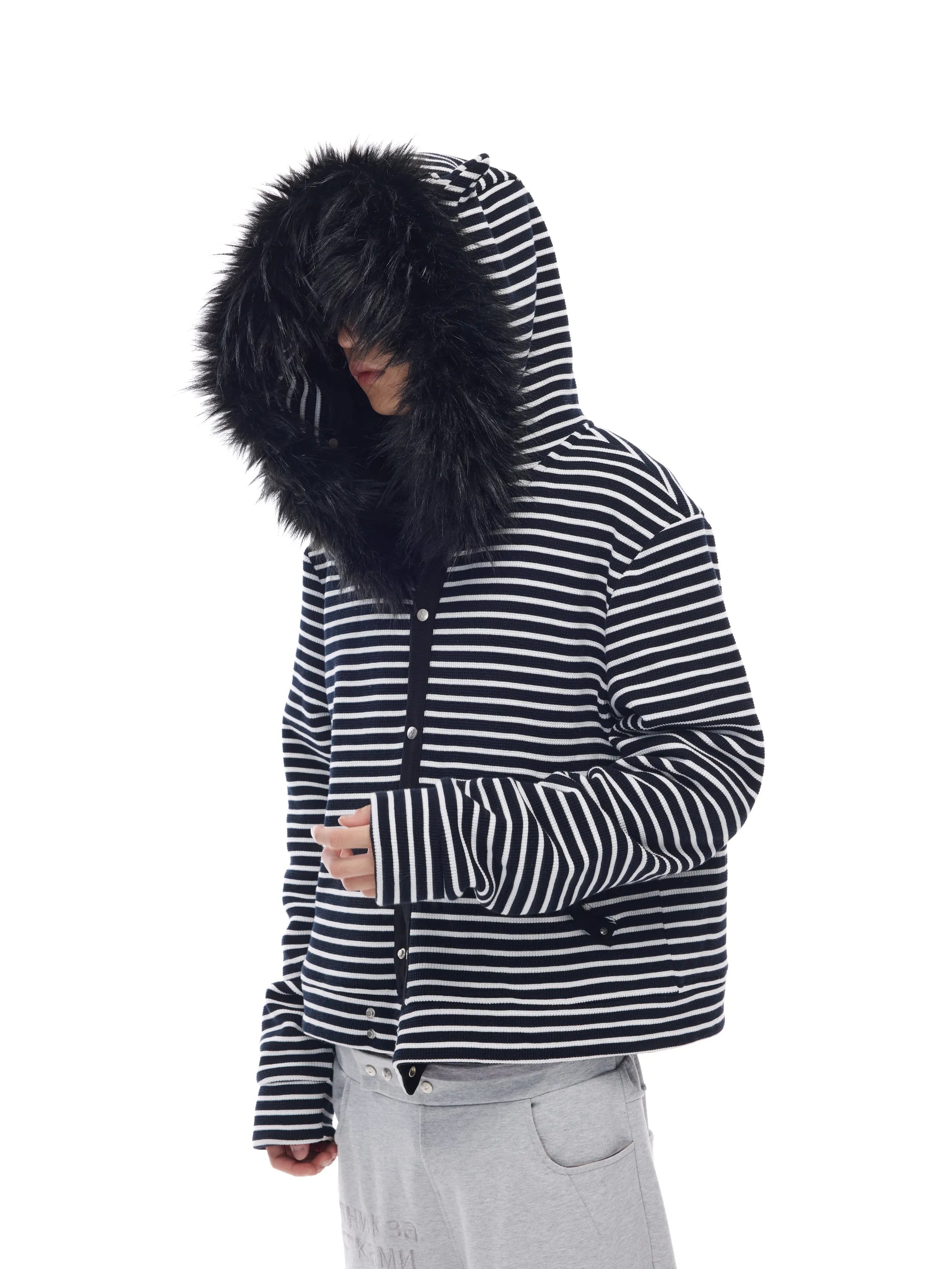 Hooded sweatshirt jacket