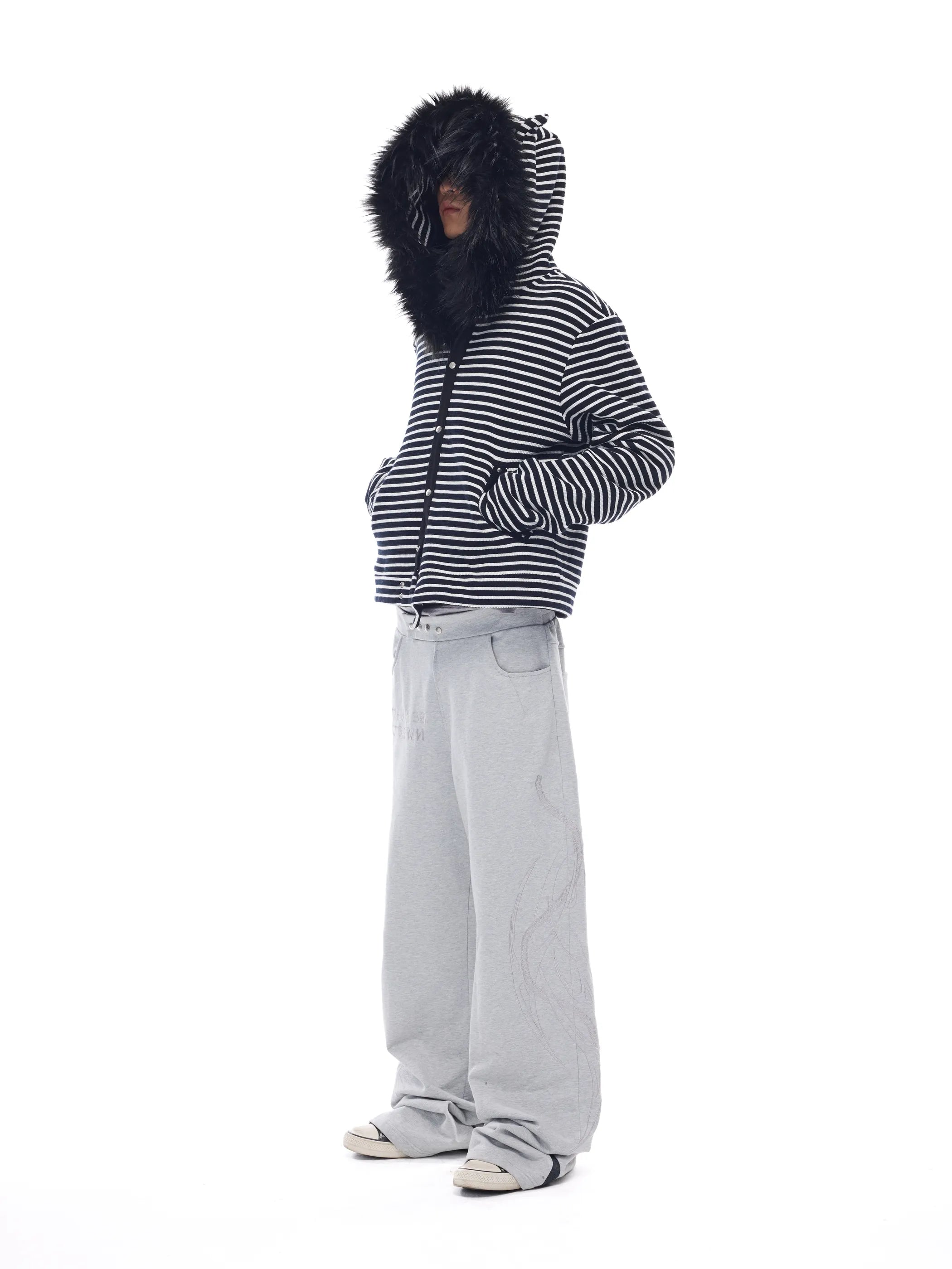 Hooded sweatshirt jacket