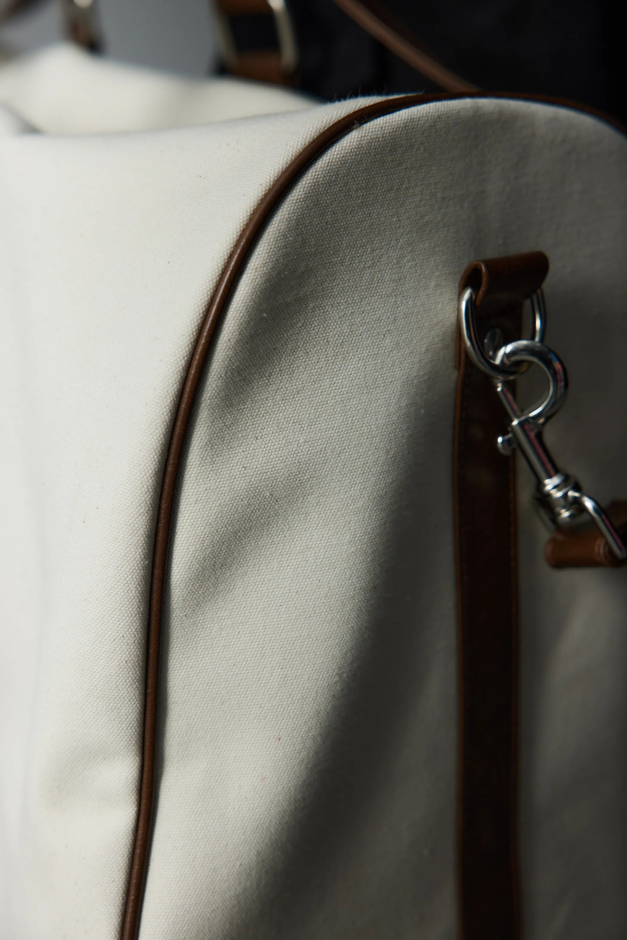 Canvas travel bag