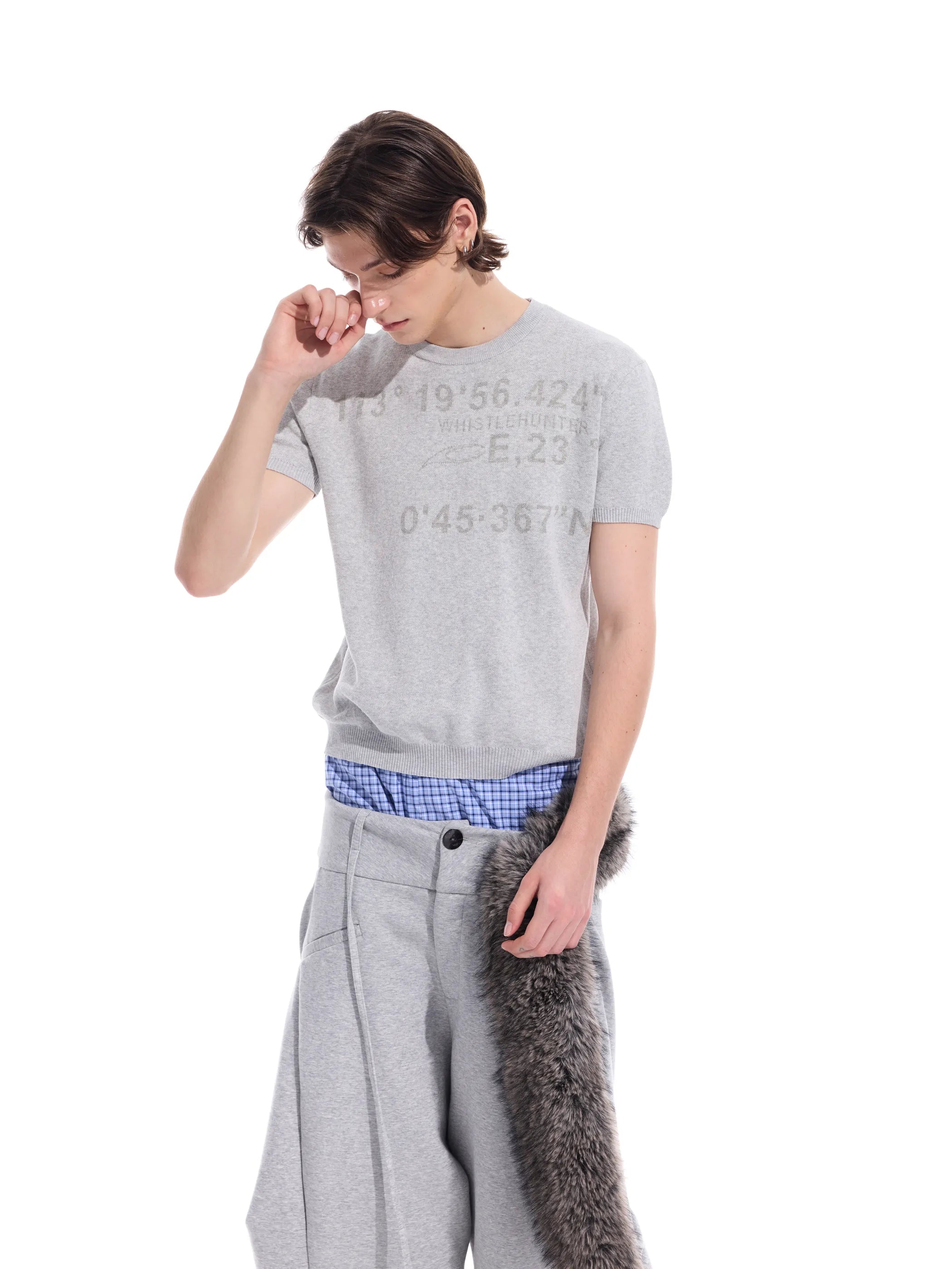 Distressed geometric knit short T-shirt