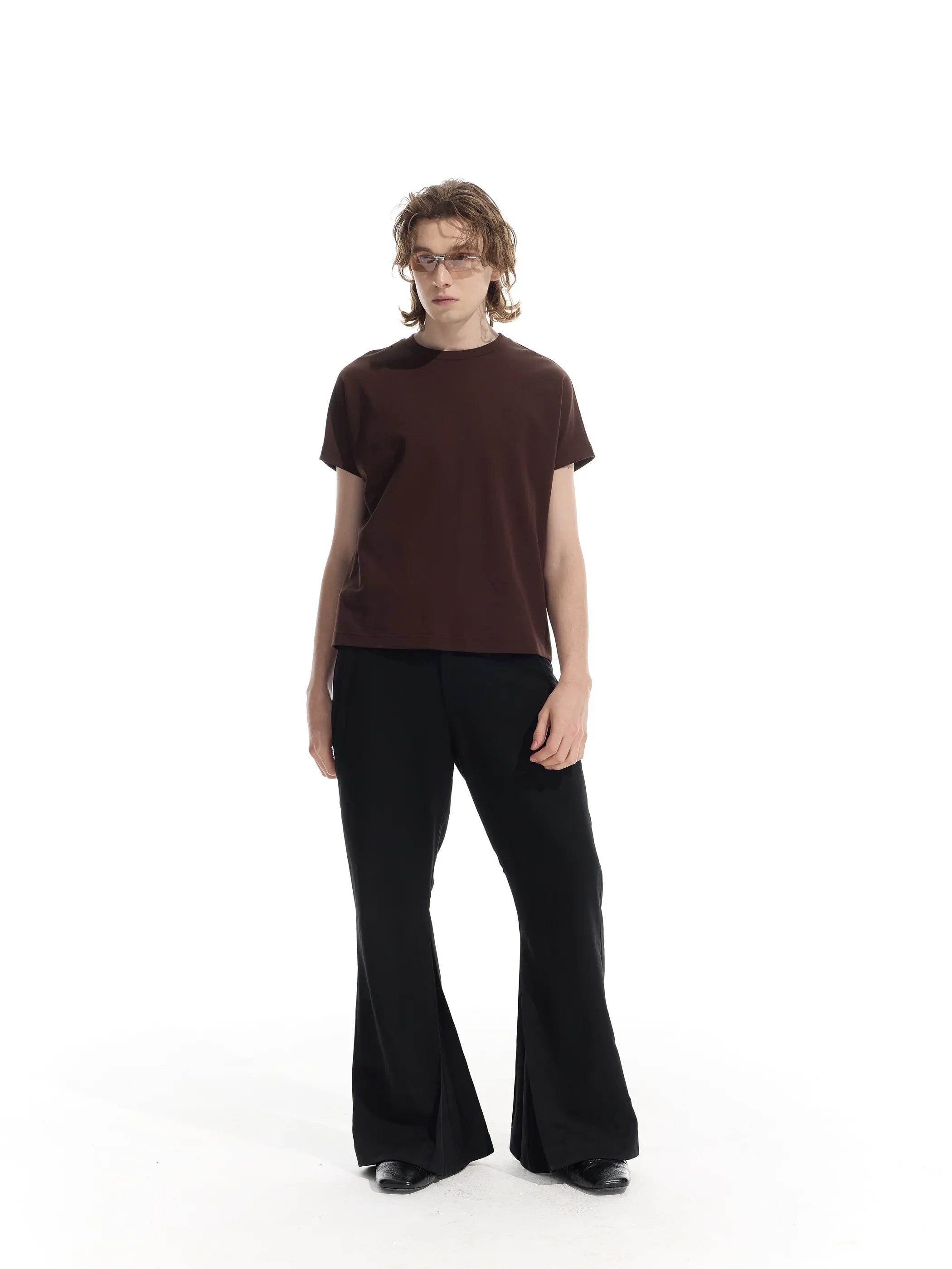 Model shot of Essential Commute Short-Sleeve Tee 8
