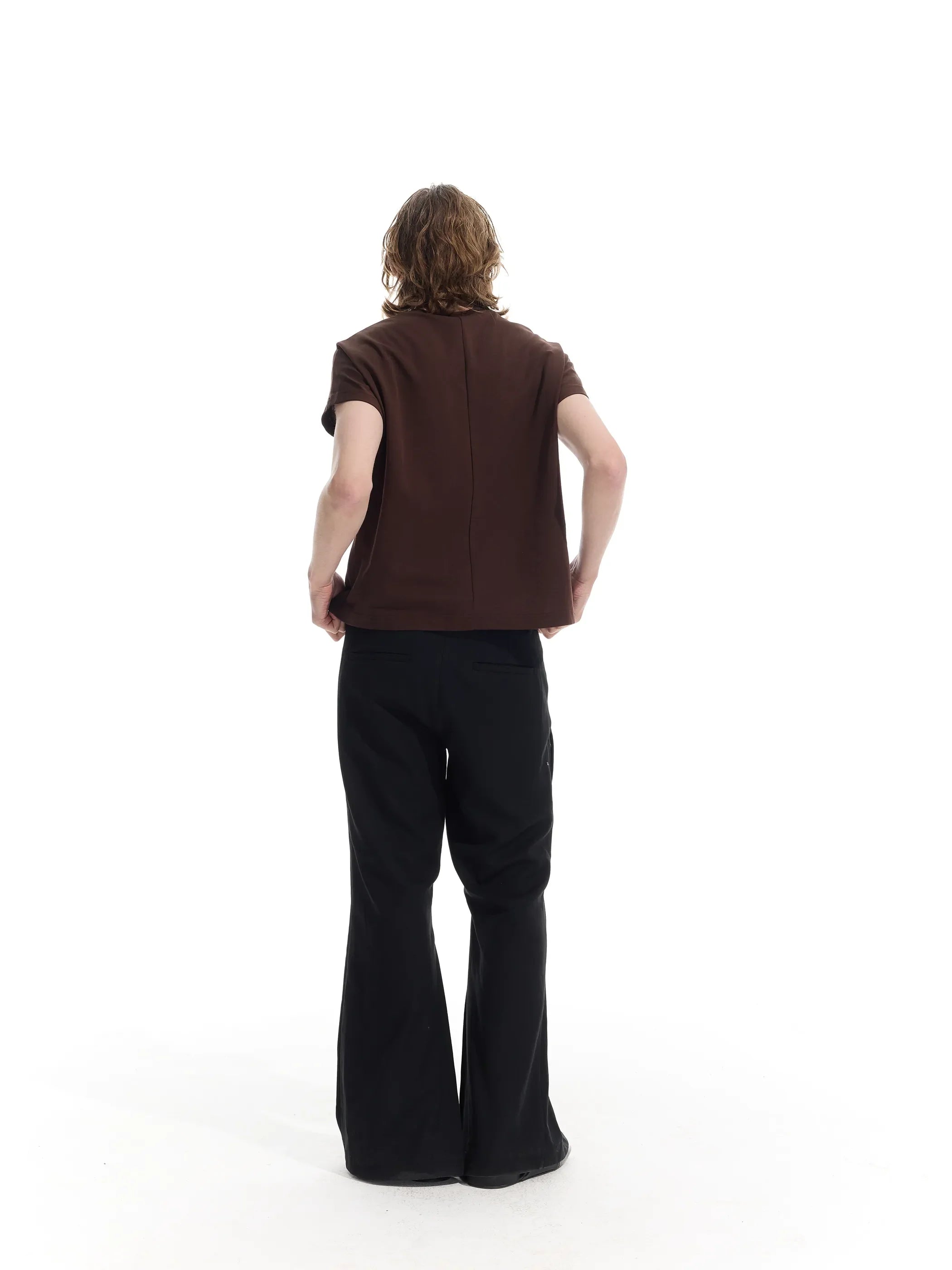 Model shot of Essential Commute Short-Sleeve Tee 9