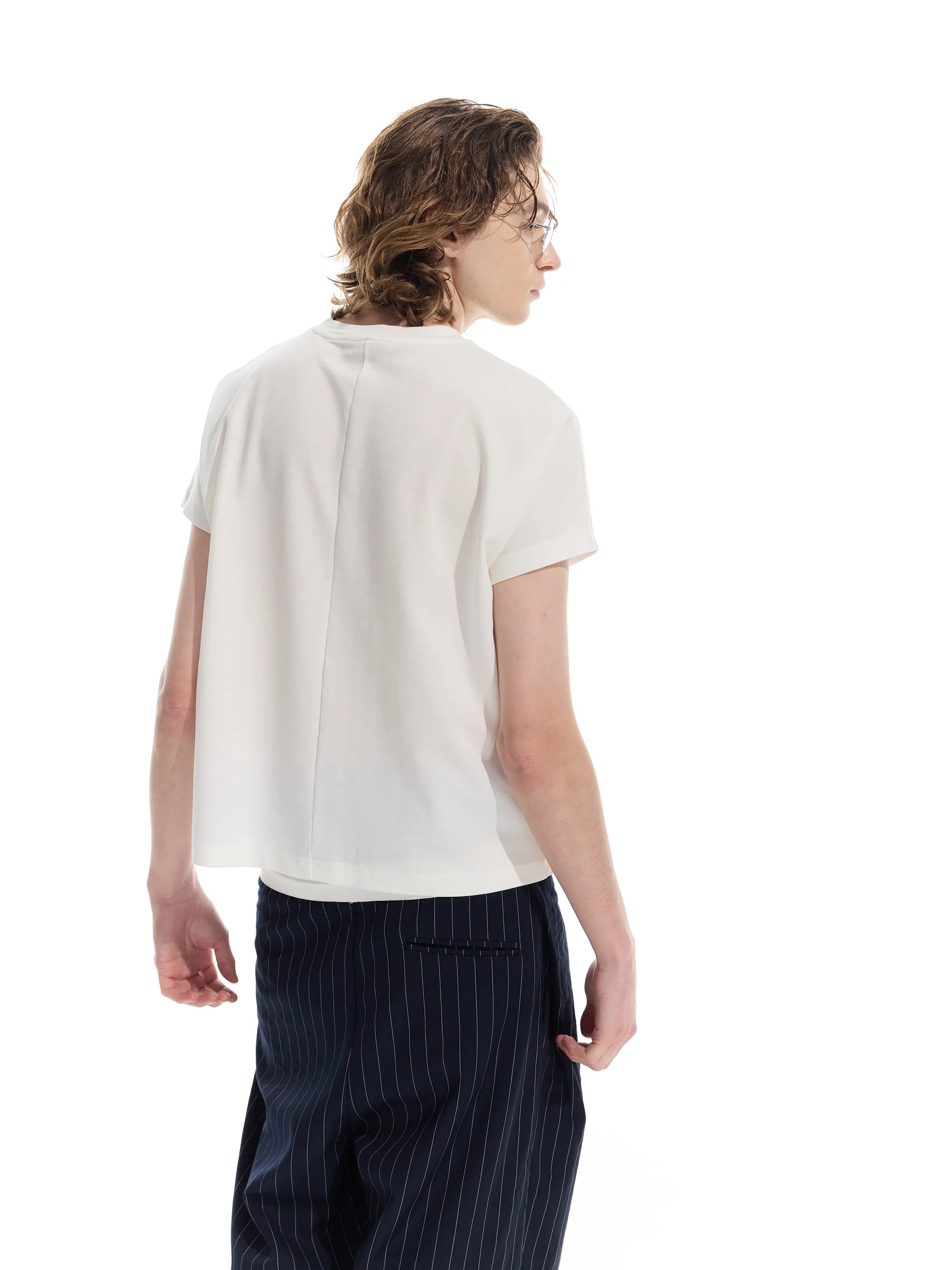 Model shot of Essential Commute Short-Sleeve Tee 6