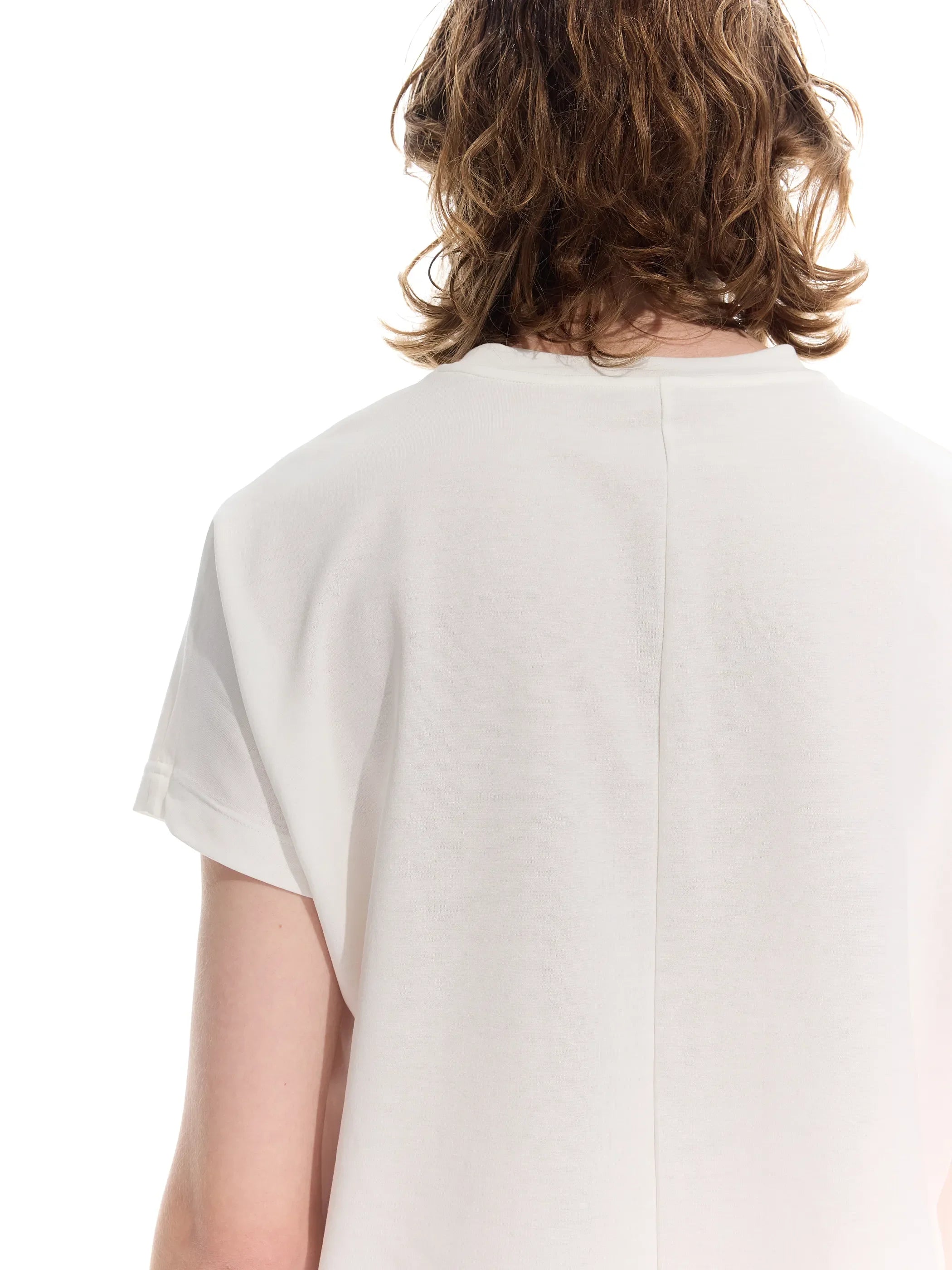 Model shot of Essential Commute Short-Sleeve Tee 7