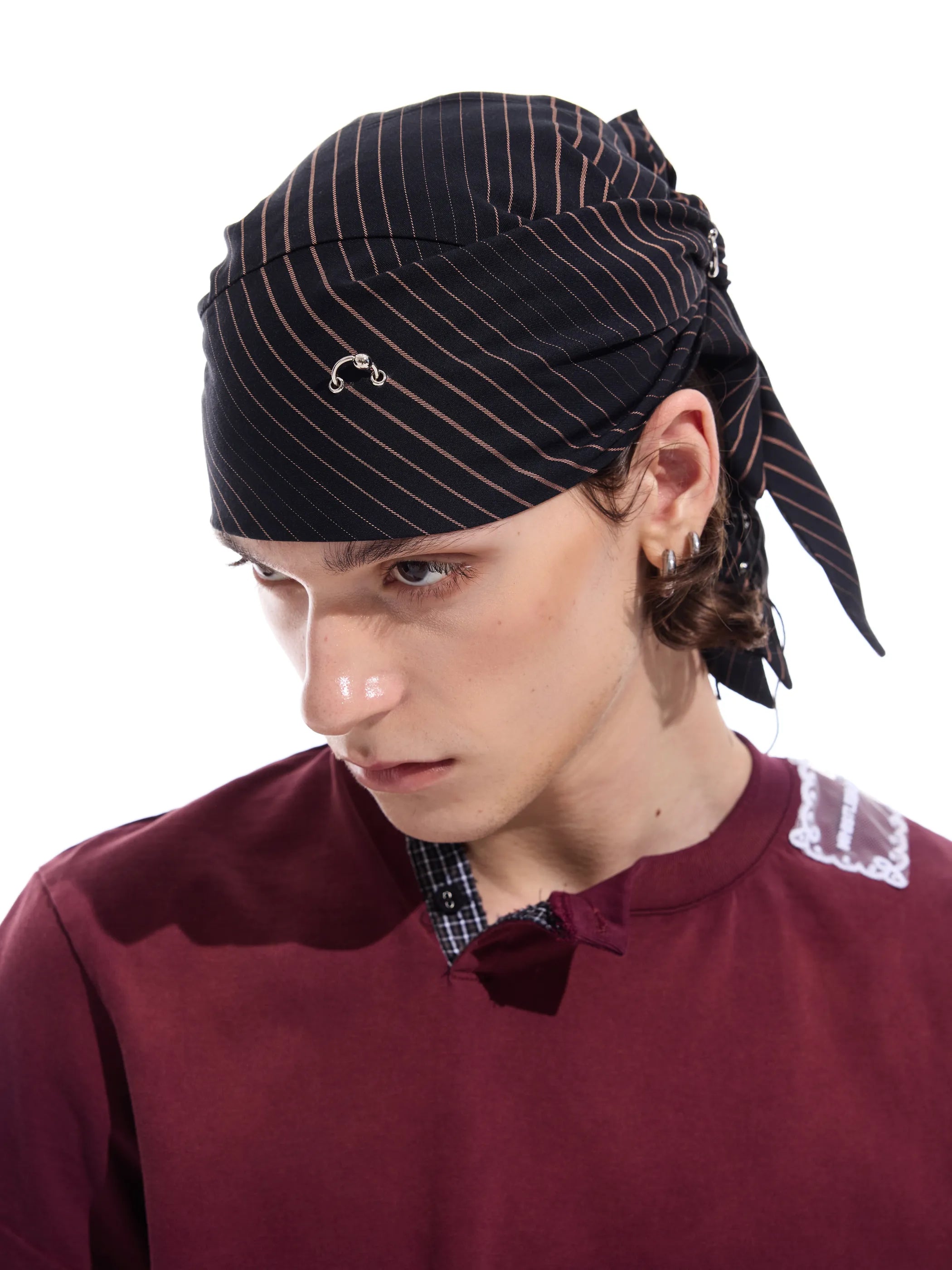 Striped detachable-chain bandana