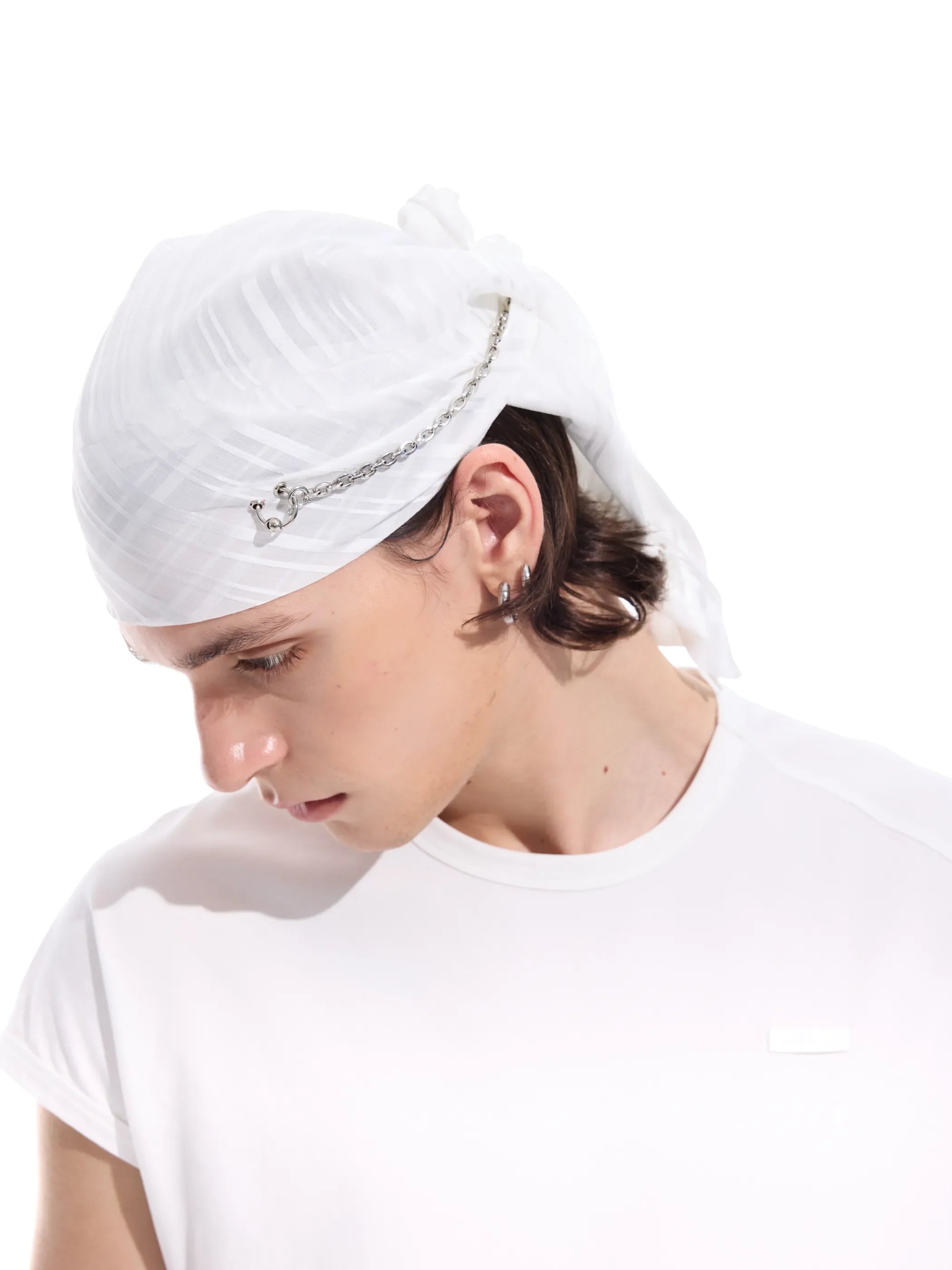 Striped detachable-chain bandana