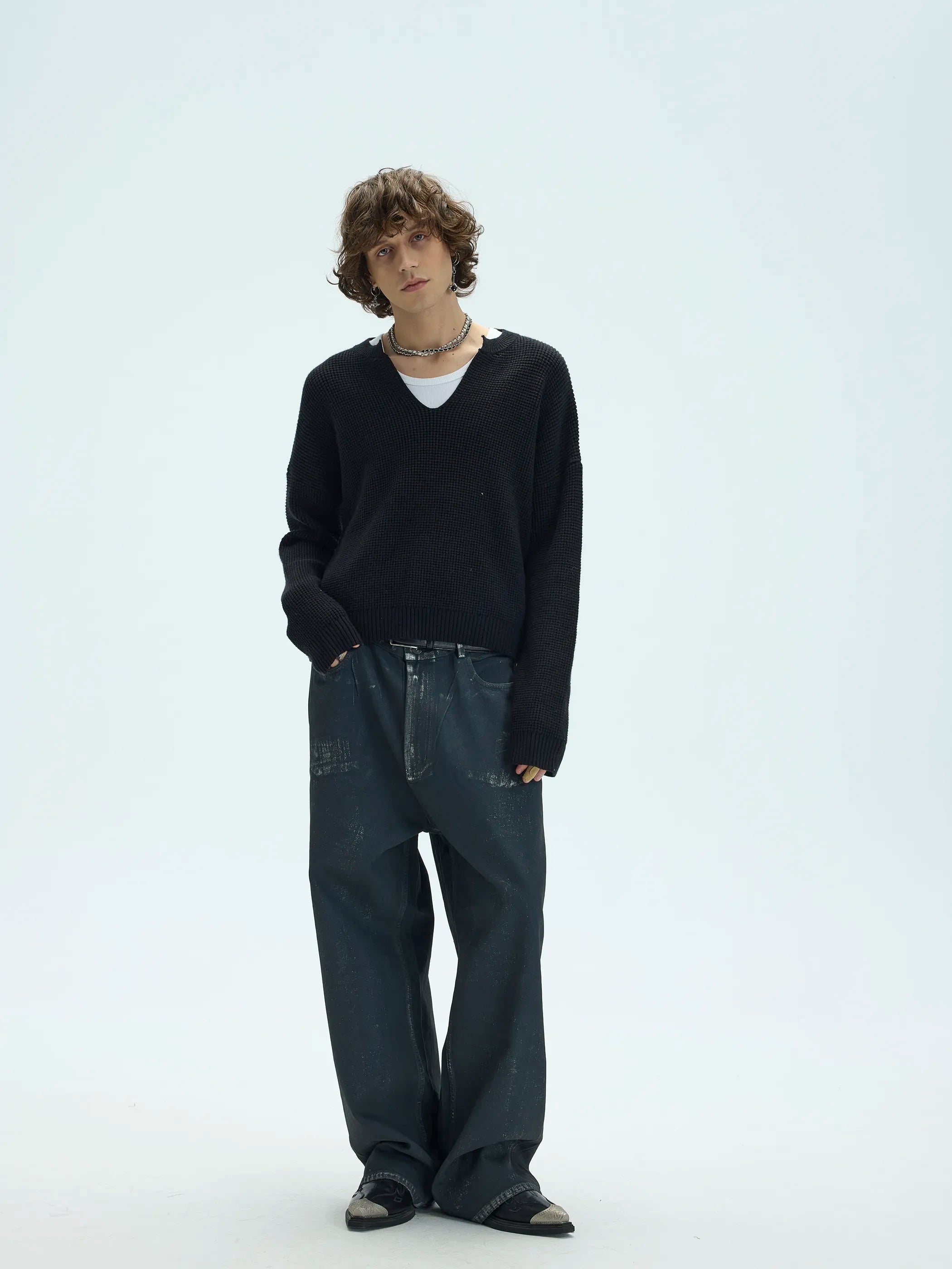 Model shot of 3D Waffle Texture Lace-Label Sweater 2