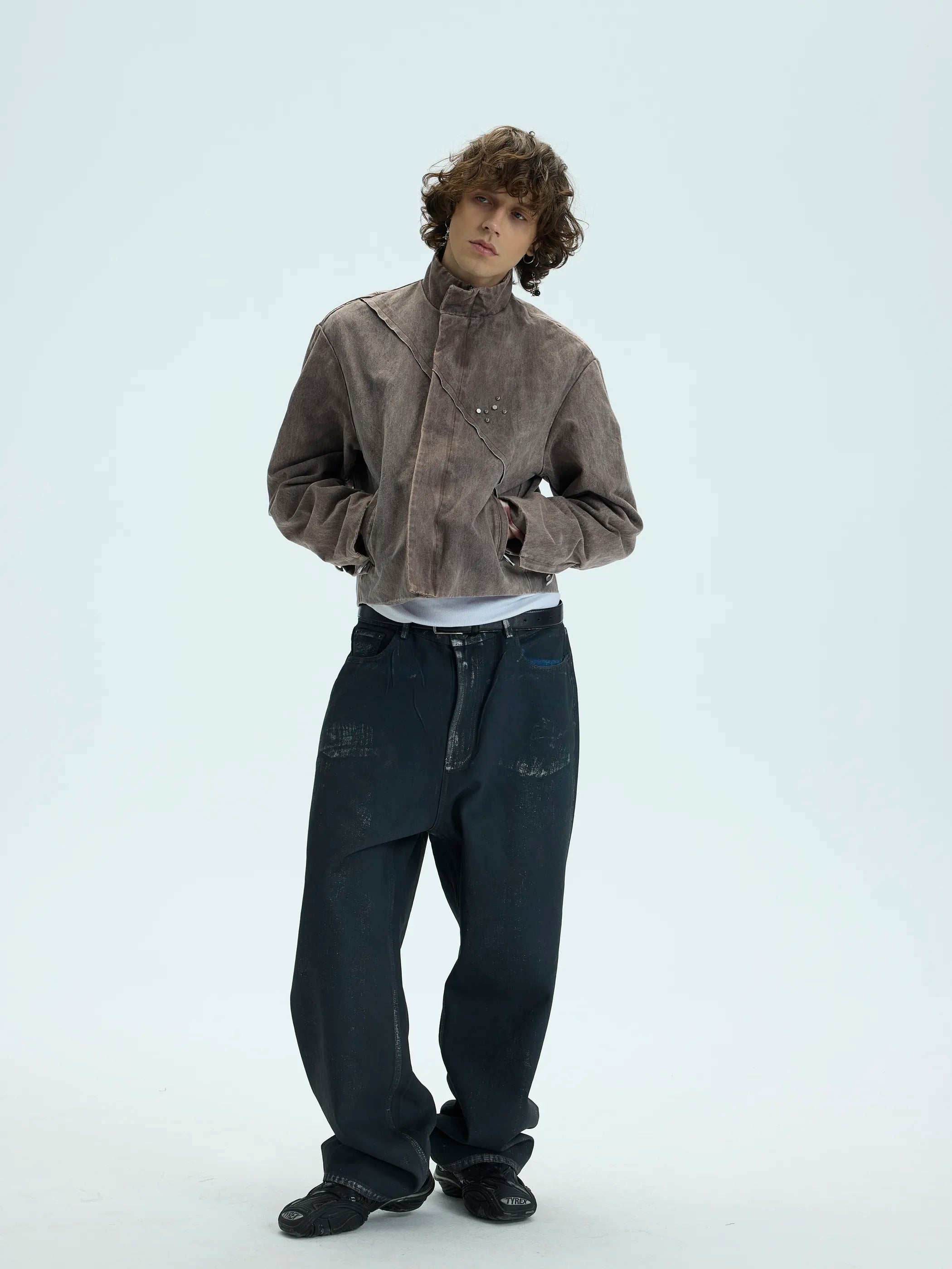 Model shot of Interchangeable Pin-Decorated Blazer 2