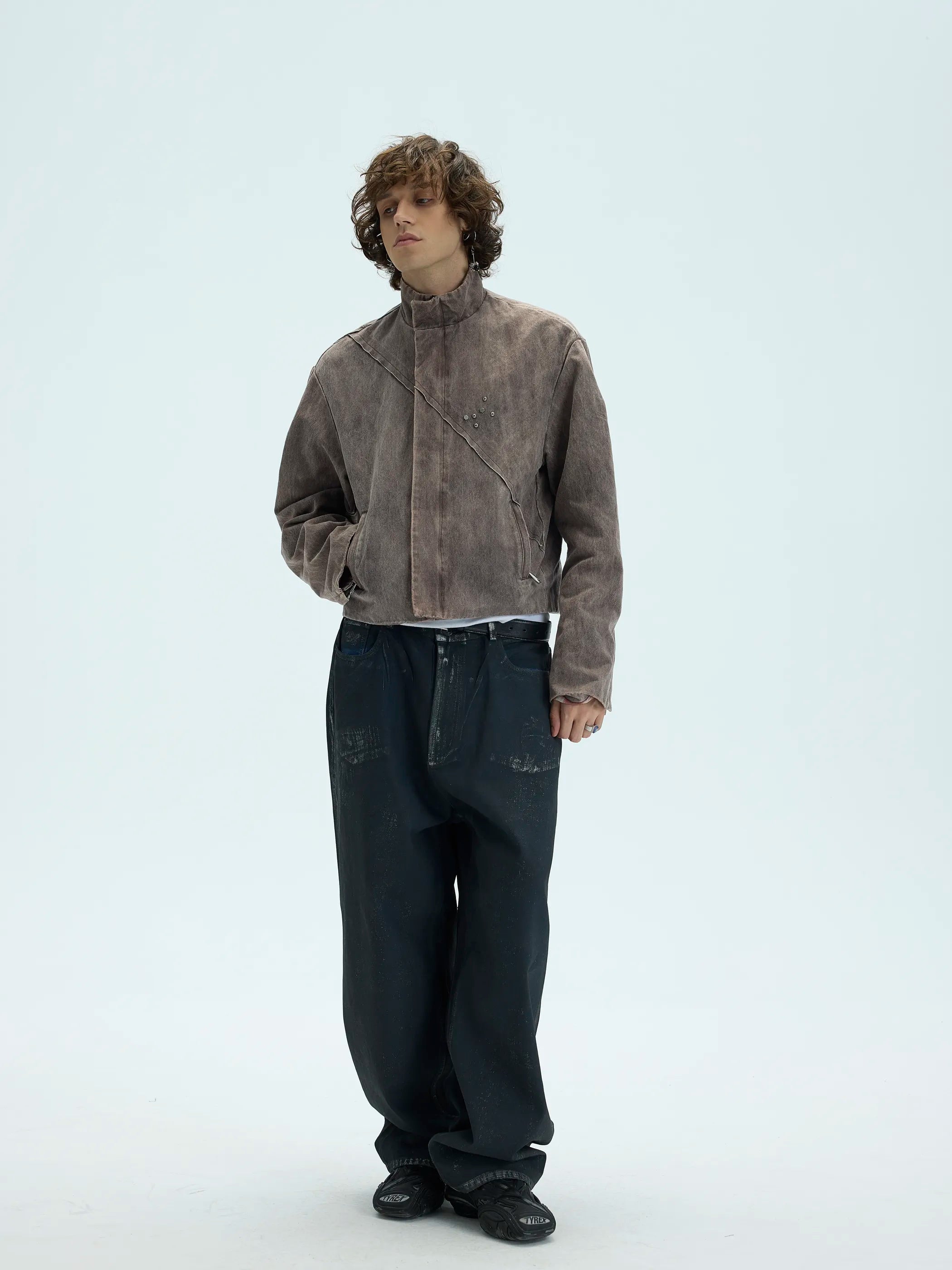 Model shot of Interchangeable Pin-Decorated Blazer 6