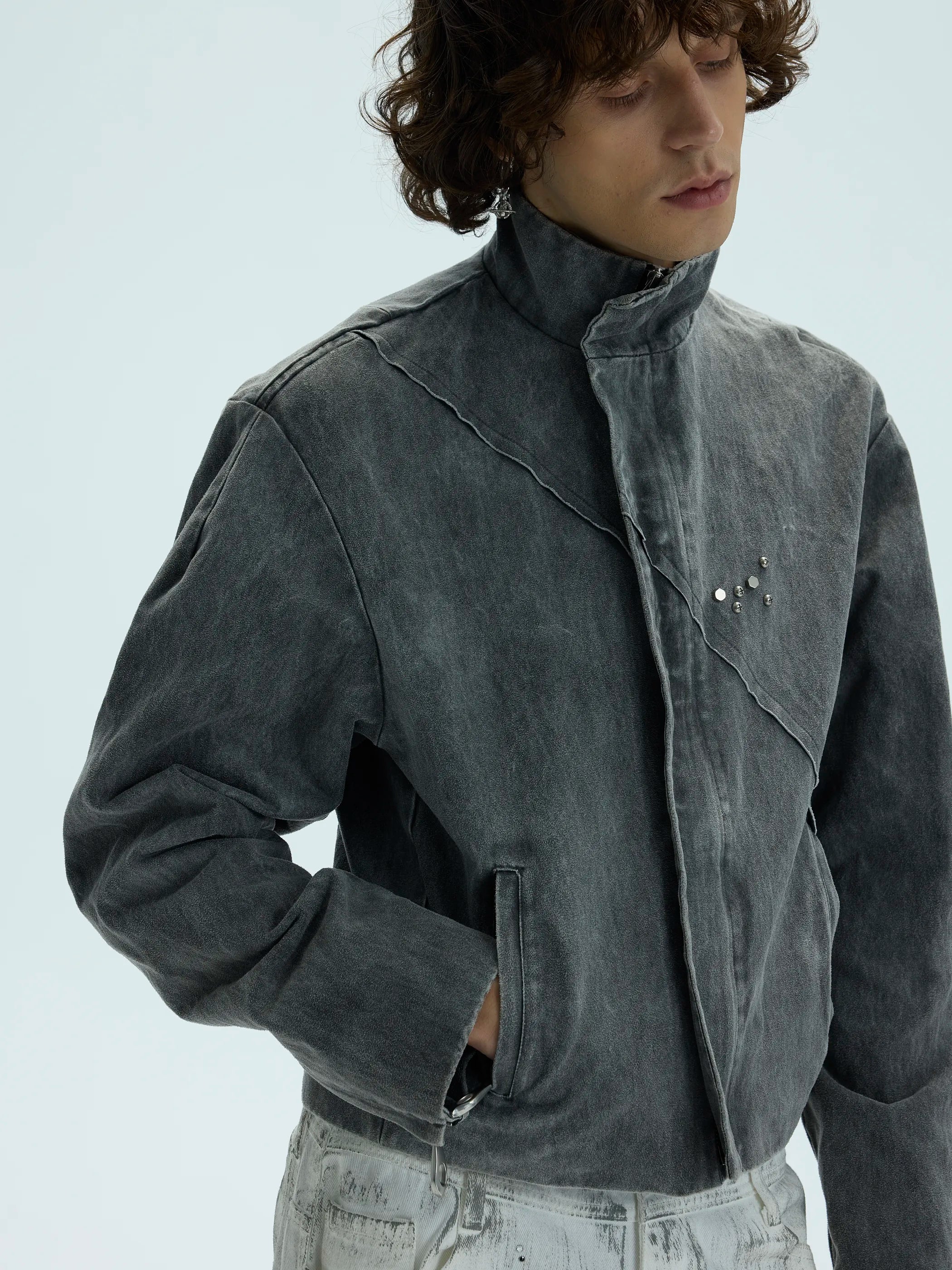 Model shot of Interchangeable Pin-Decorated Blazer 5