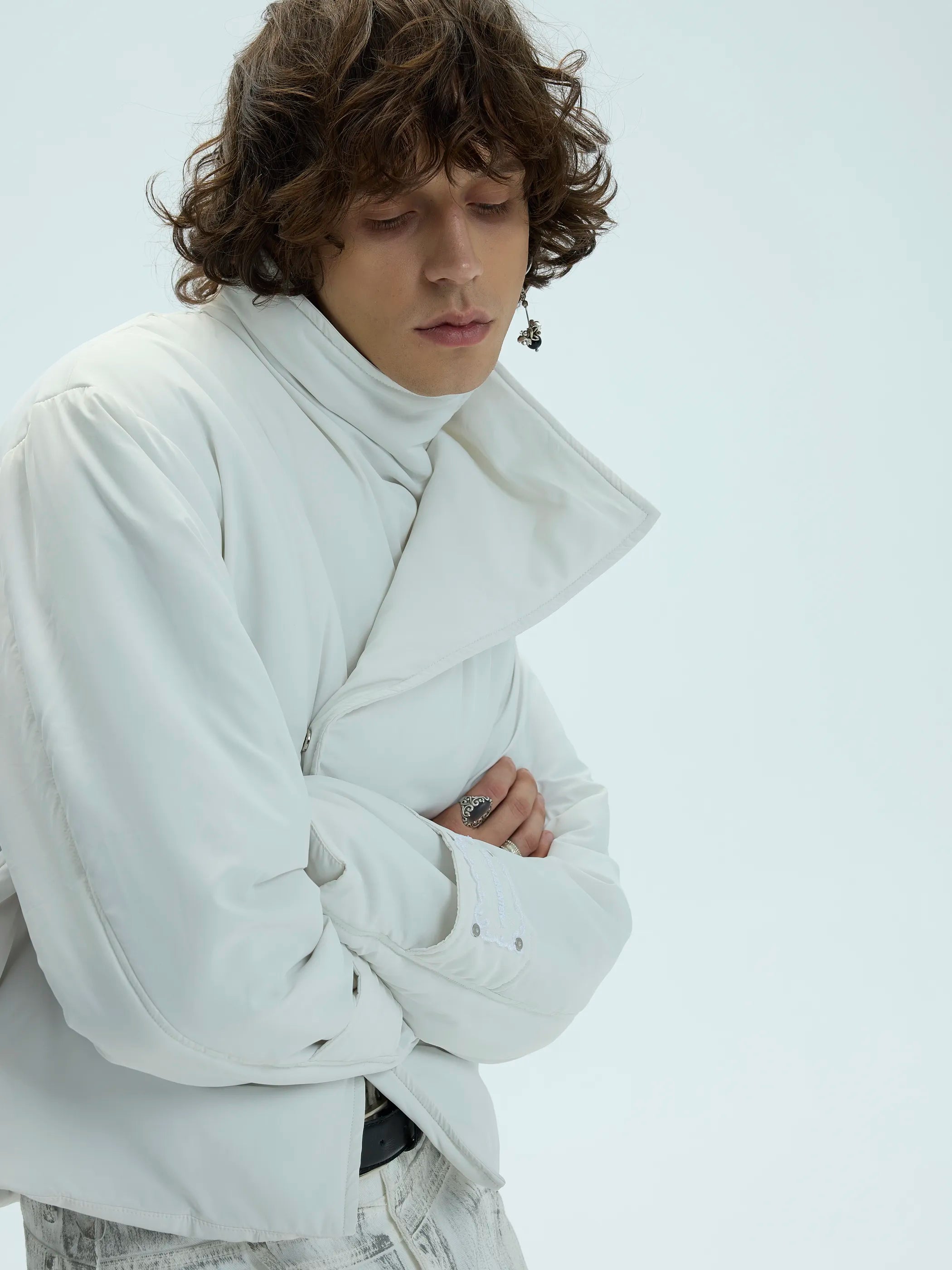 Model shot of Single-Button High-Neck Split-Hem Cotton Coat 5