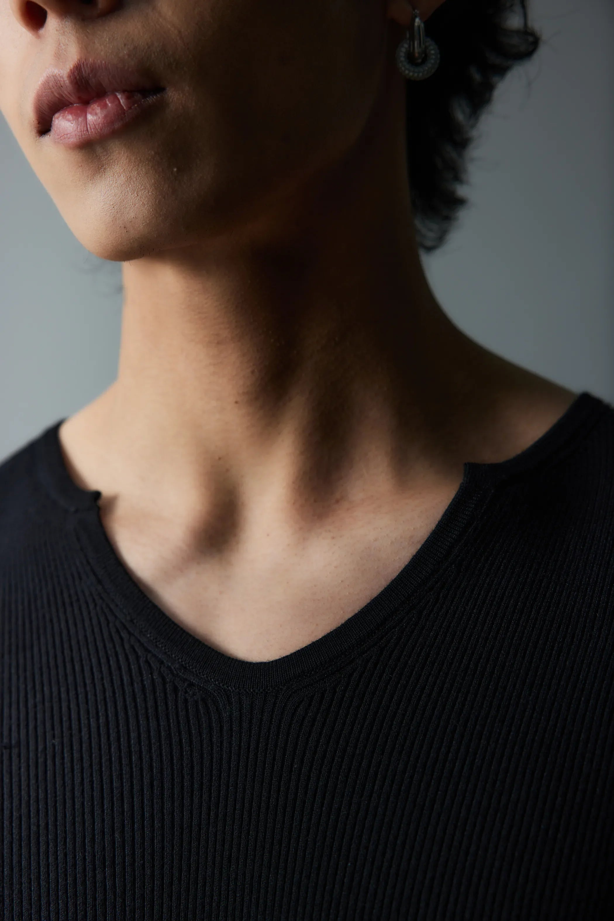 Model shot of Cloud-Knit V-Neck Relaxed Tee 3