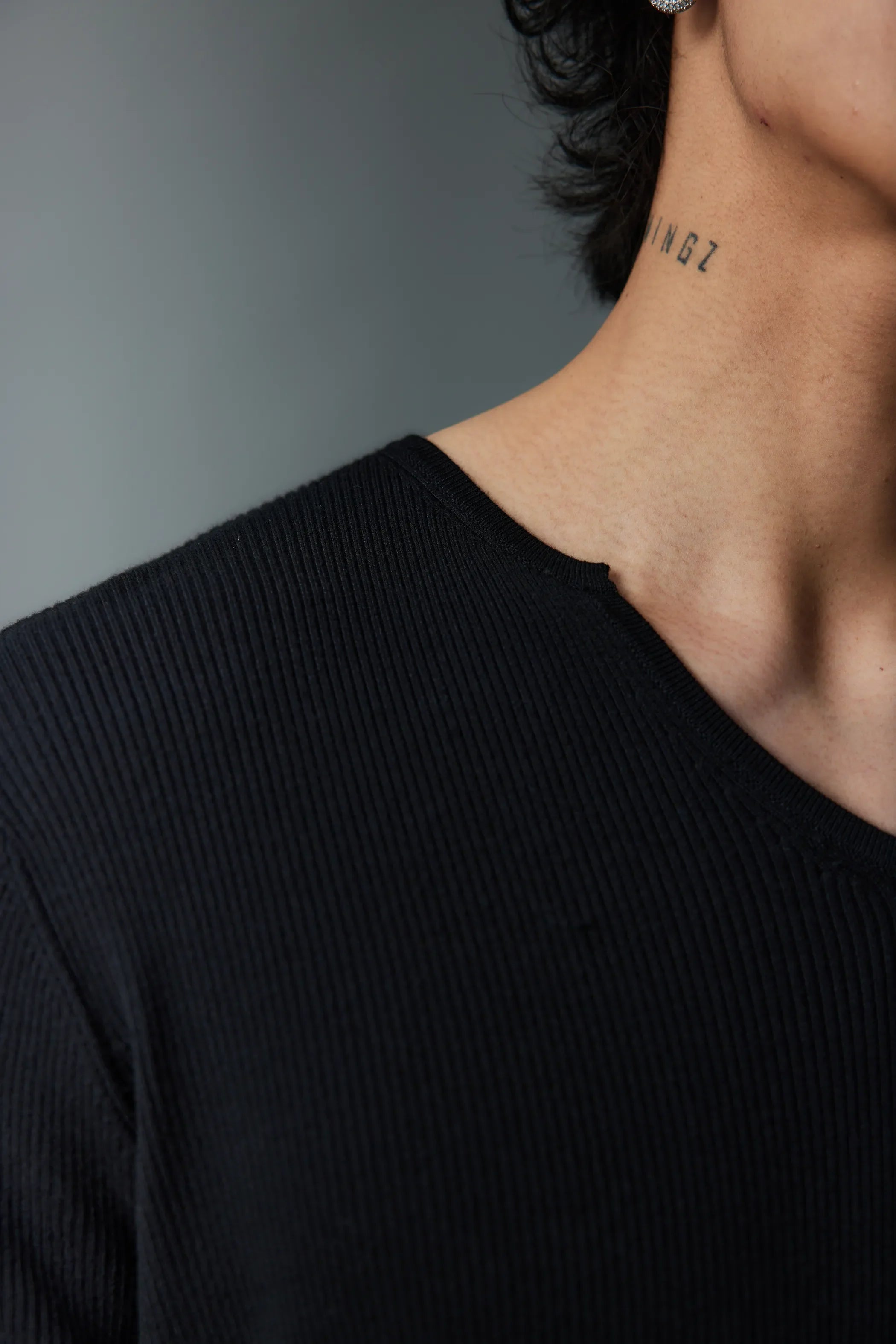 Model shot of Cloud-Knit V-Neck Relaxed Tee 4
