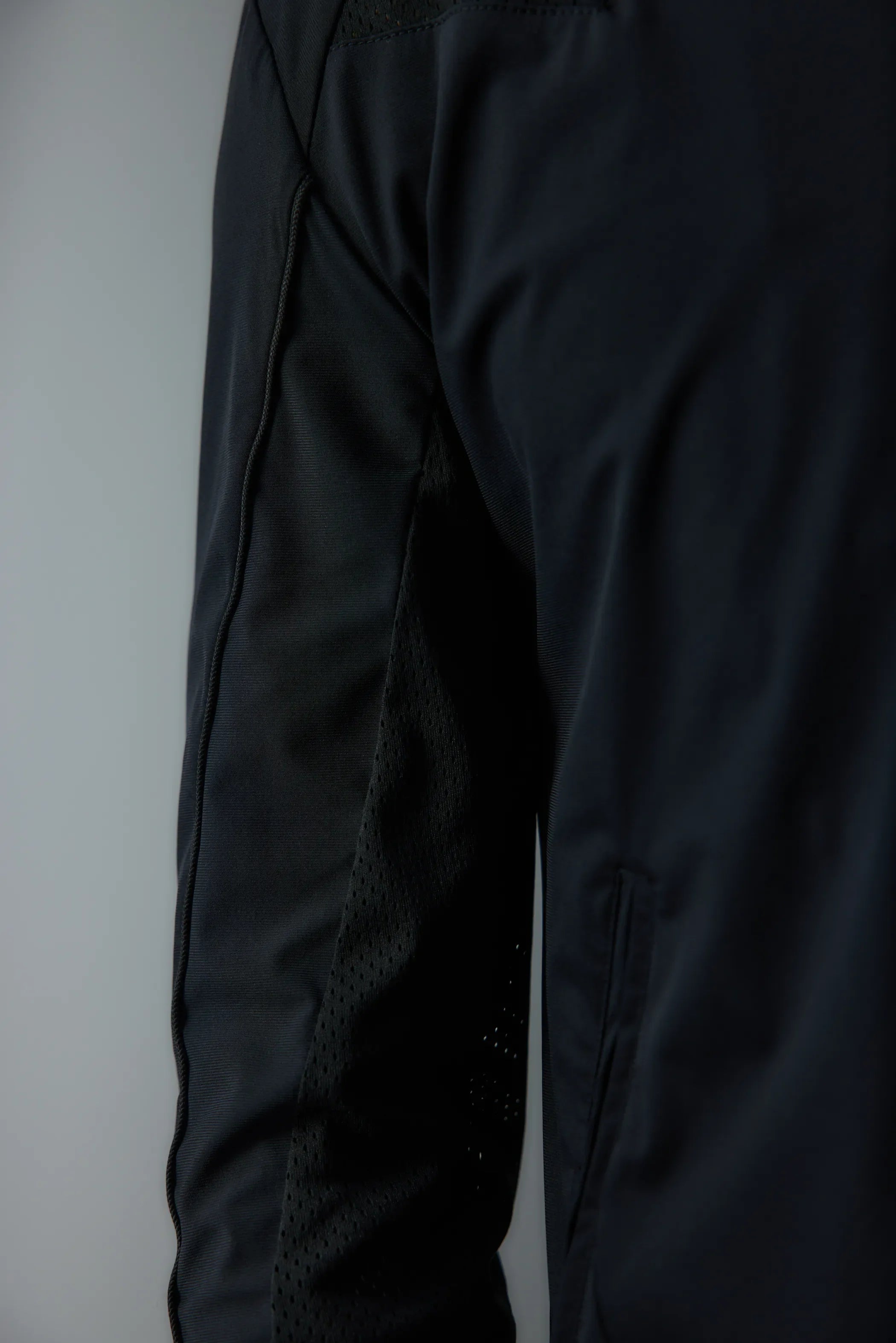 Model shot of Cooling UV Protection Shirt 4