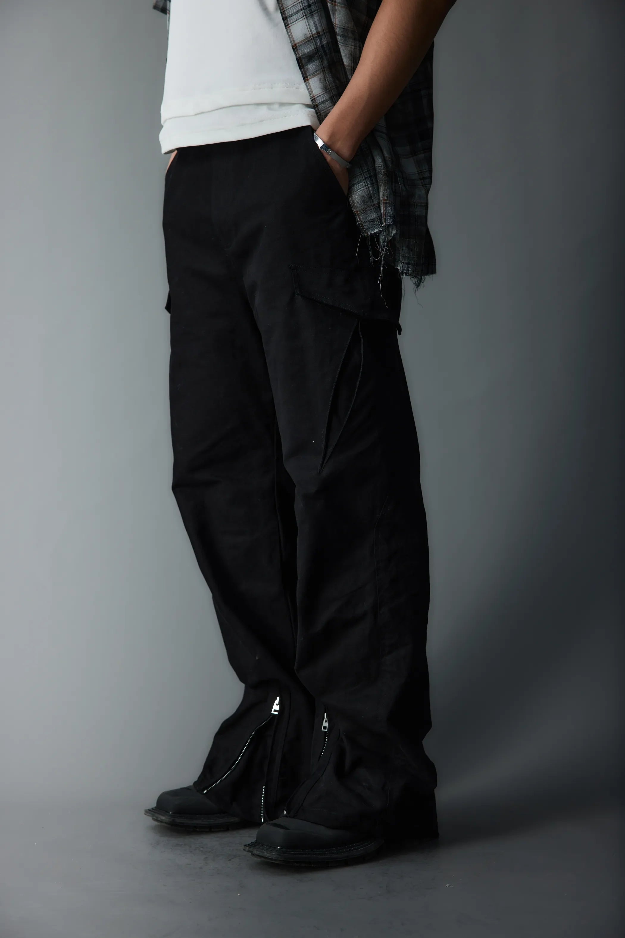 Model shot of Deconstructed Zip-Fasten Workwear 8
