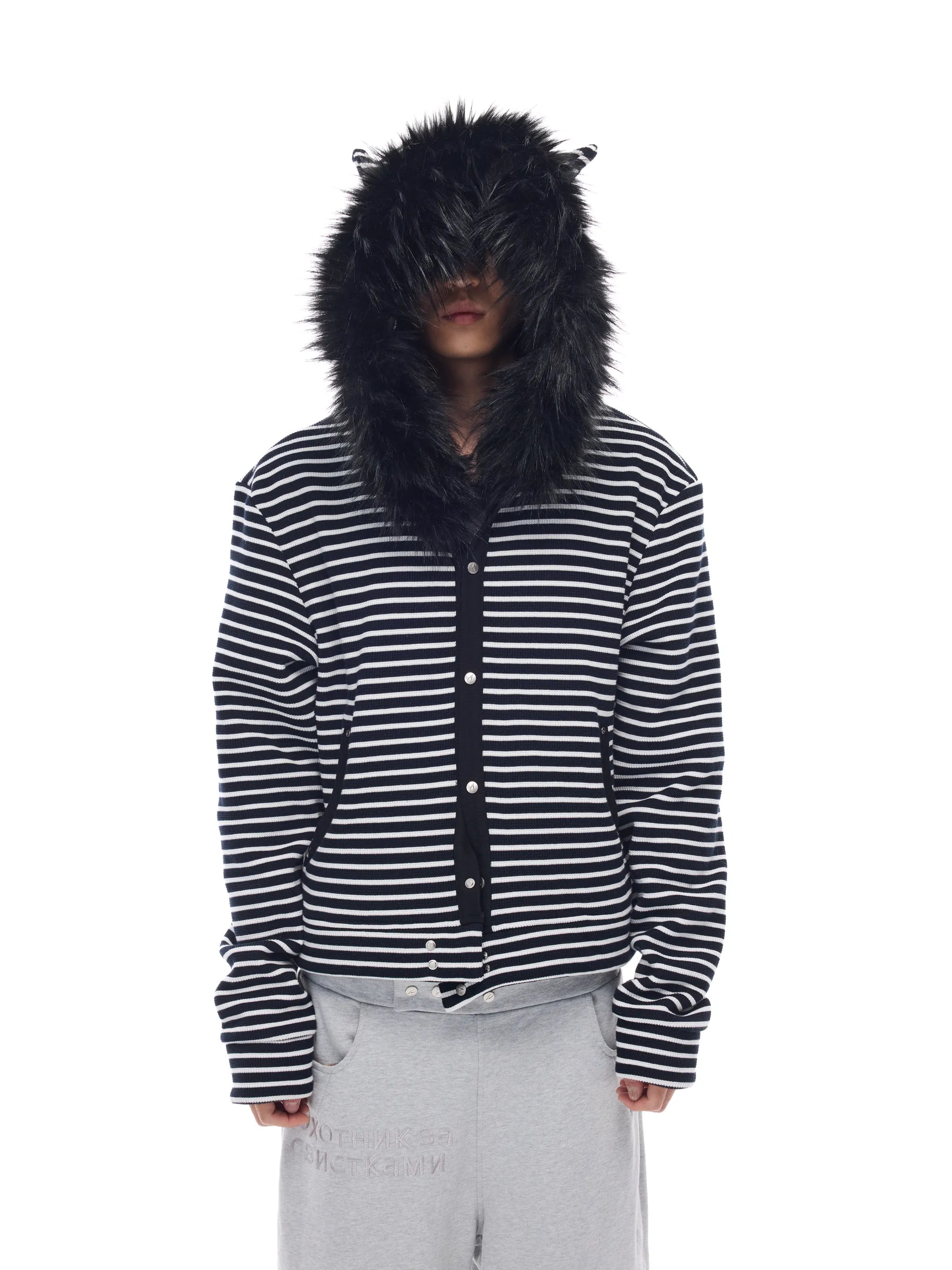 Hooded sweatshirt jacket