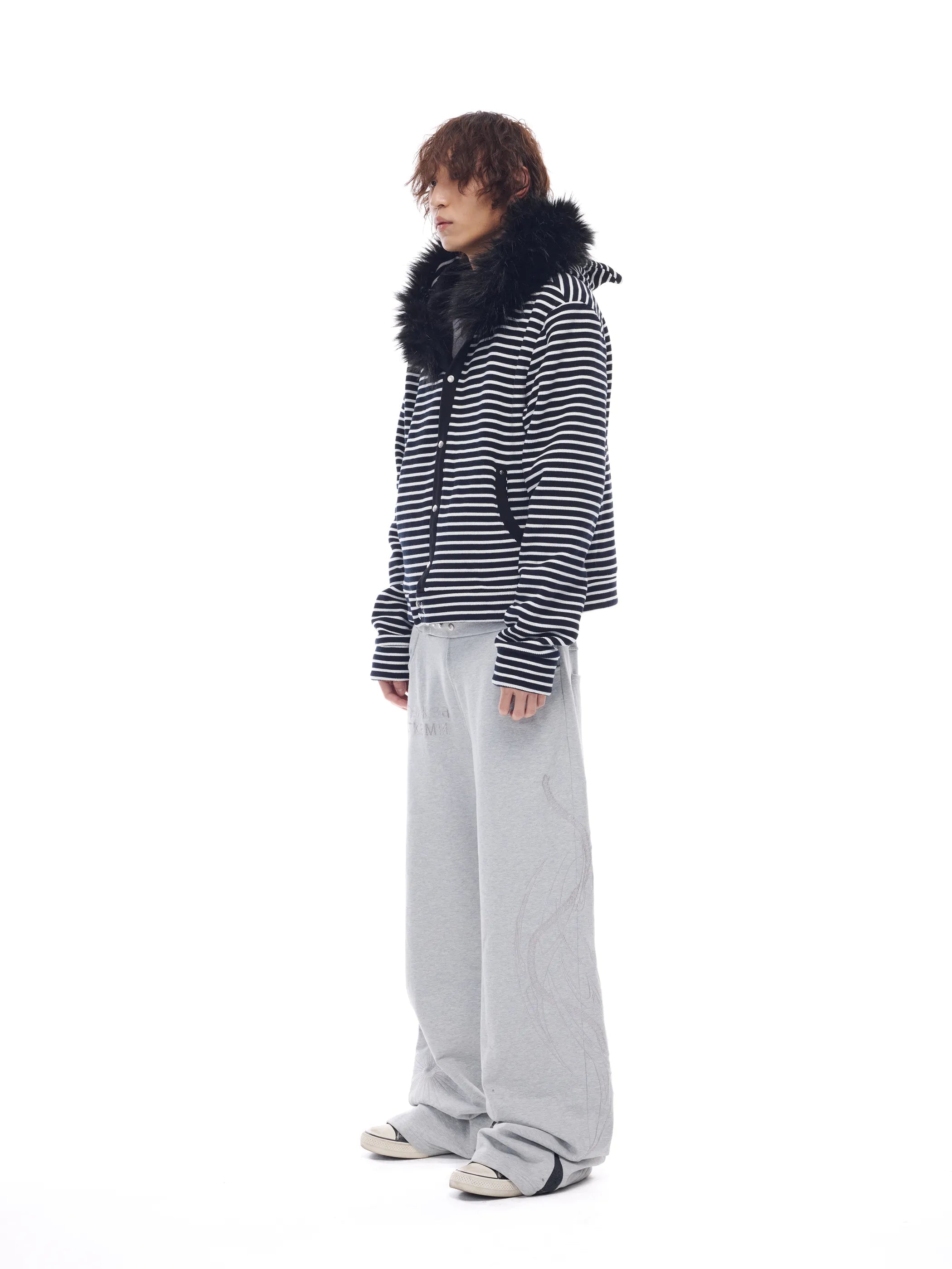Hooded sweatshirt jacket