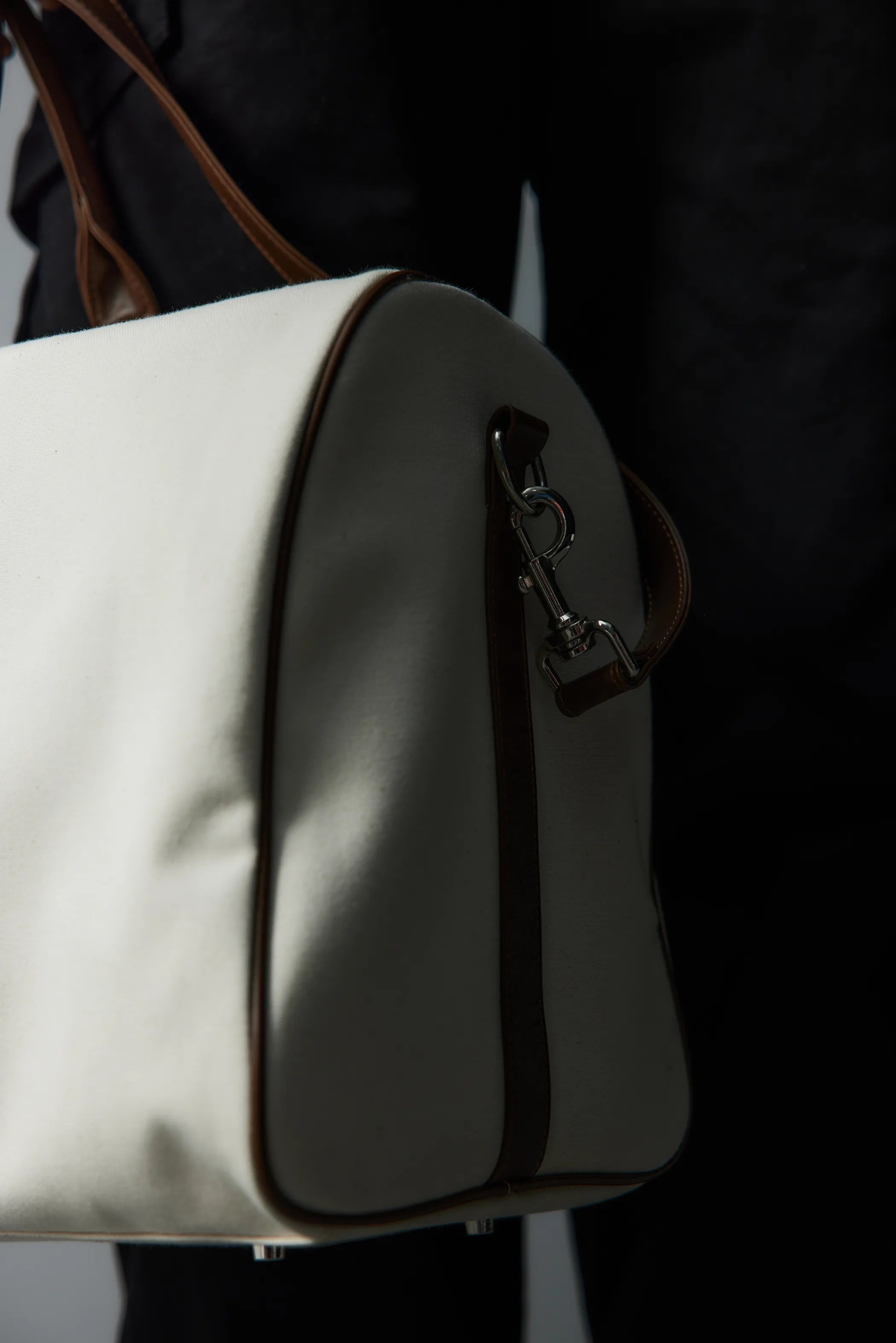 Canvas travel bag