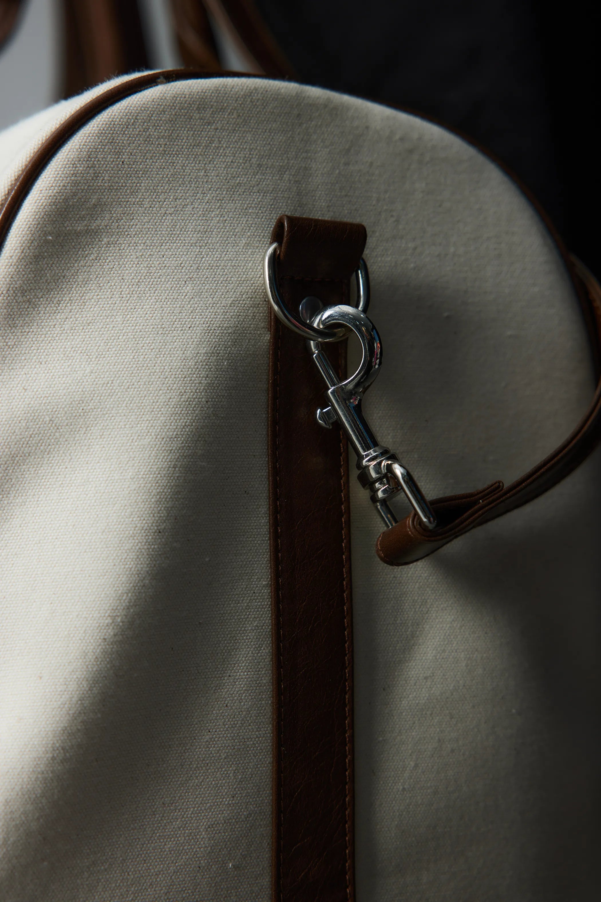 Canvas travel bag