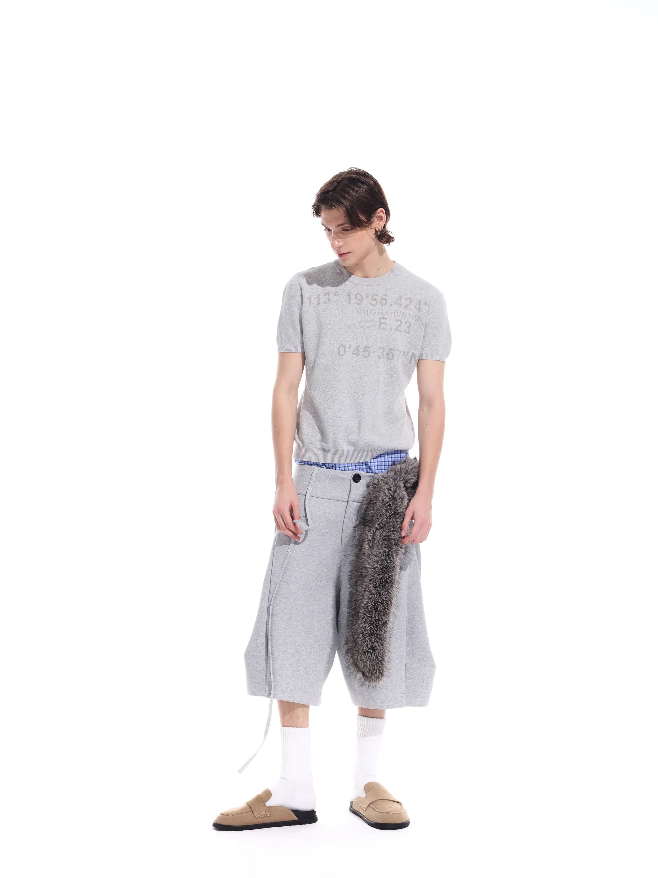 Distressed geometric knit short T-shirt