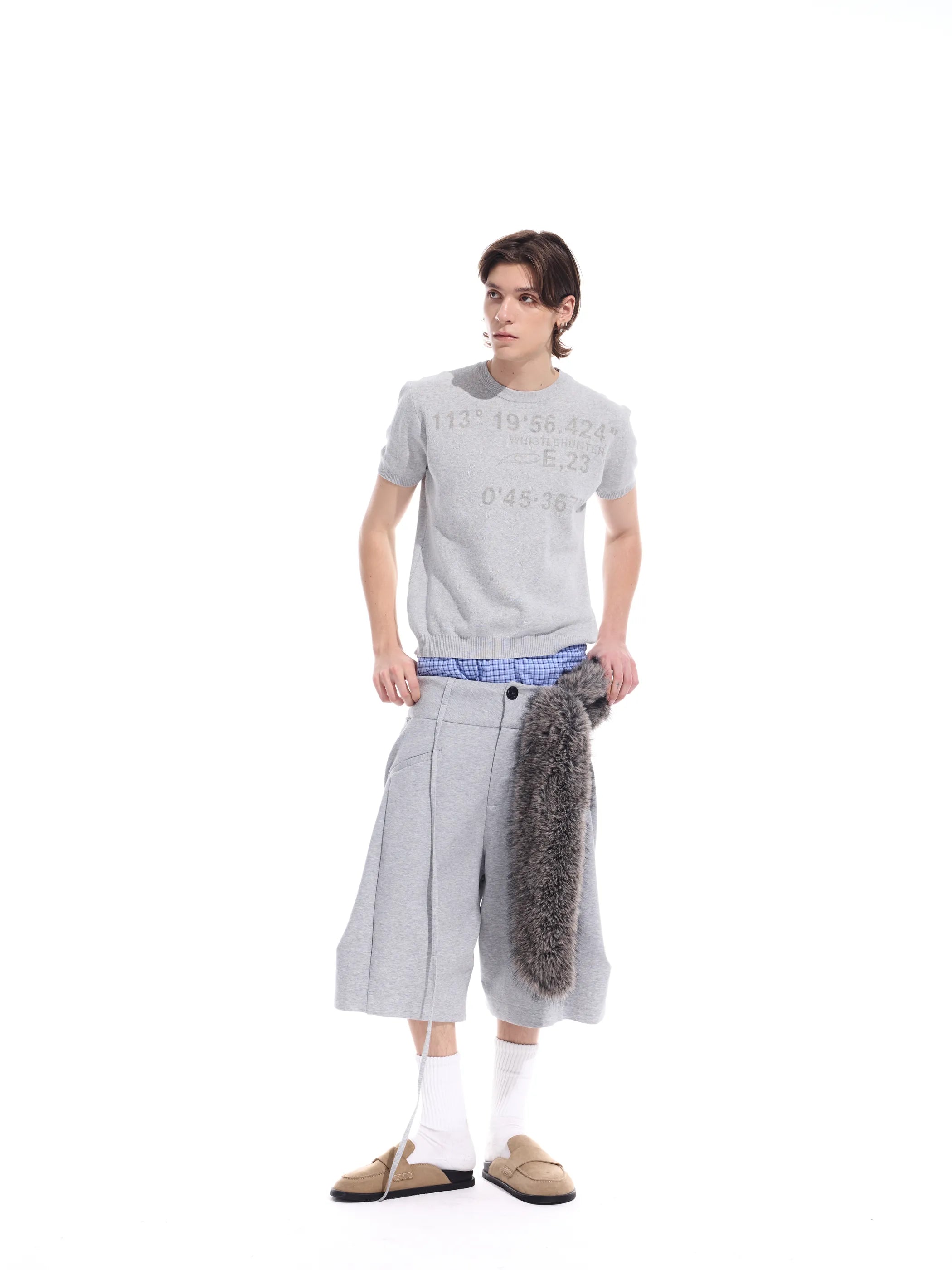 Distressed geometric knit short T-shirt