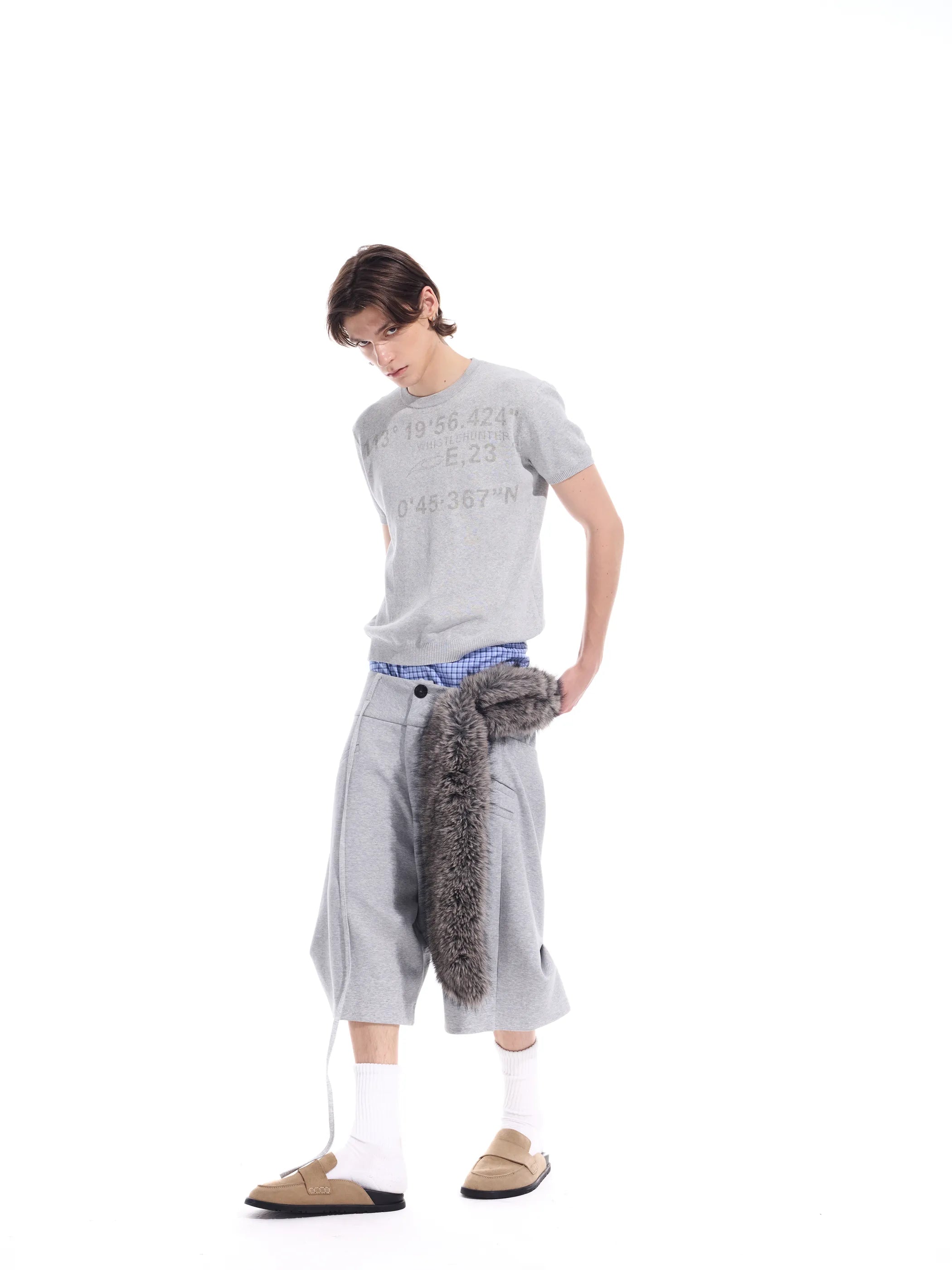 Distressed geometric knit short T-shirt