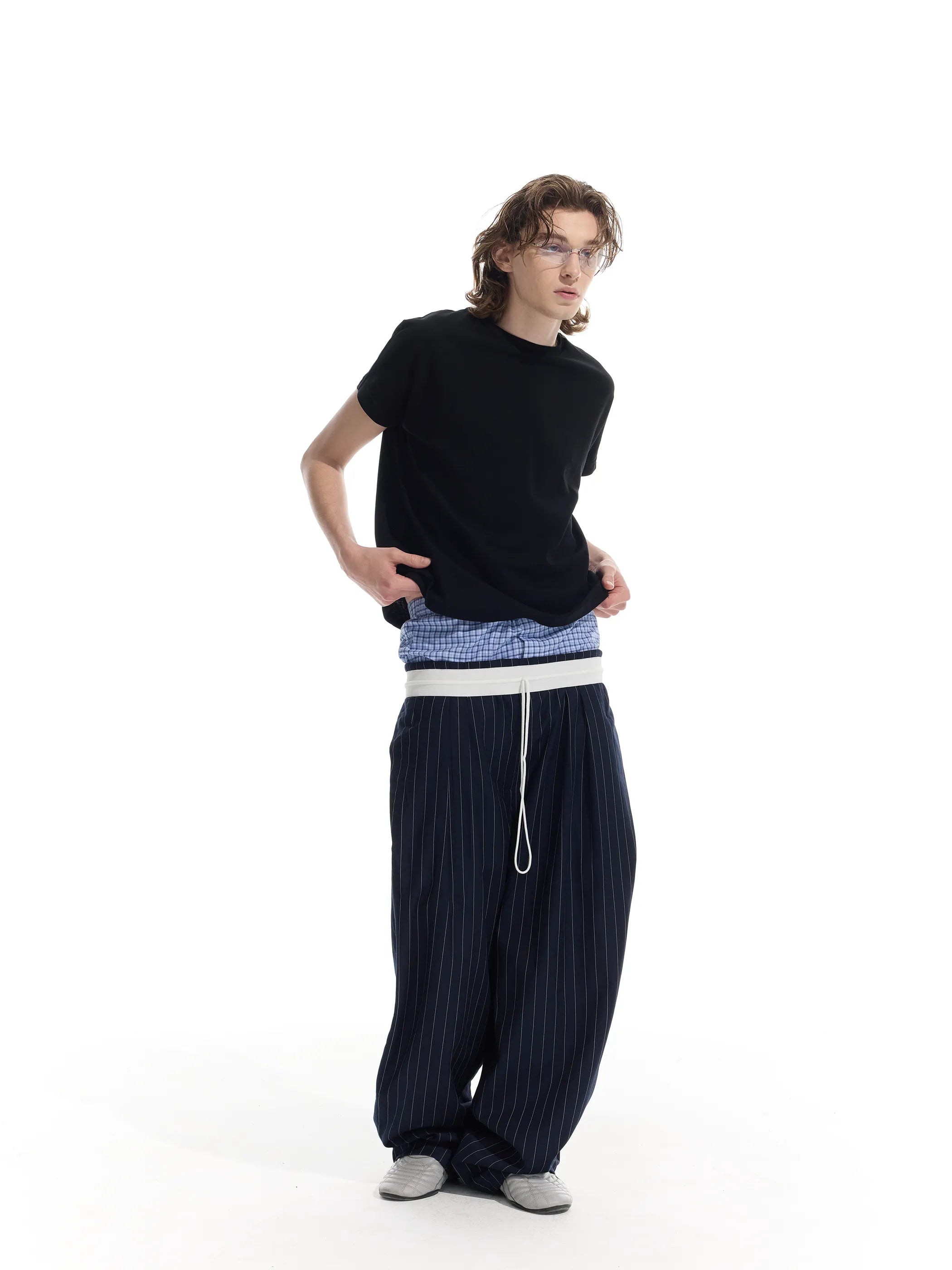 Model shot of Essential Commute Short-Sleeve Tee 8
