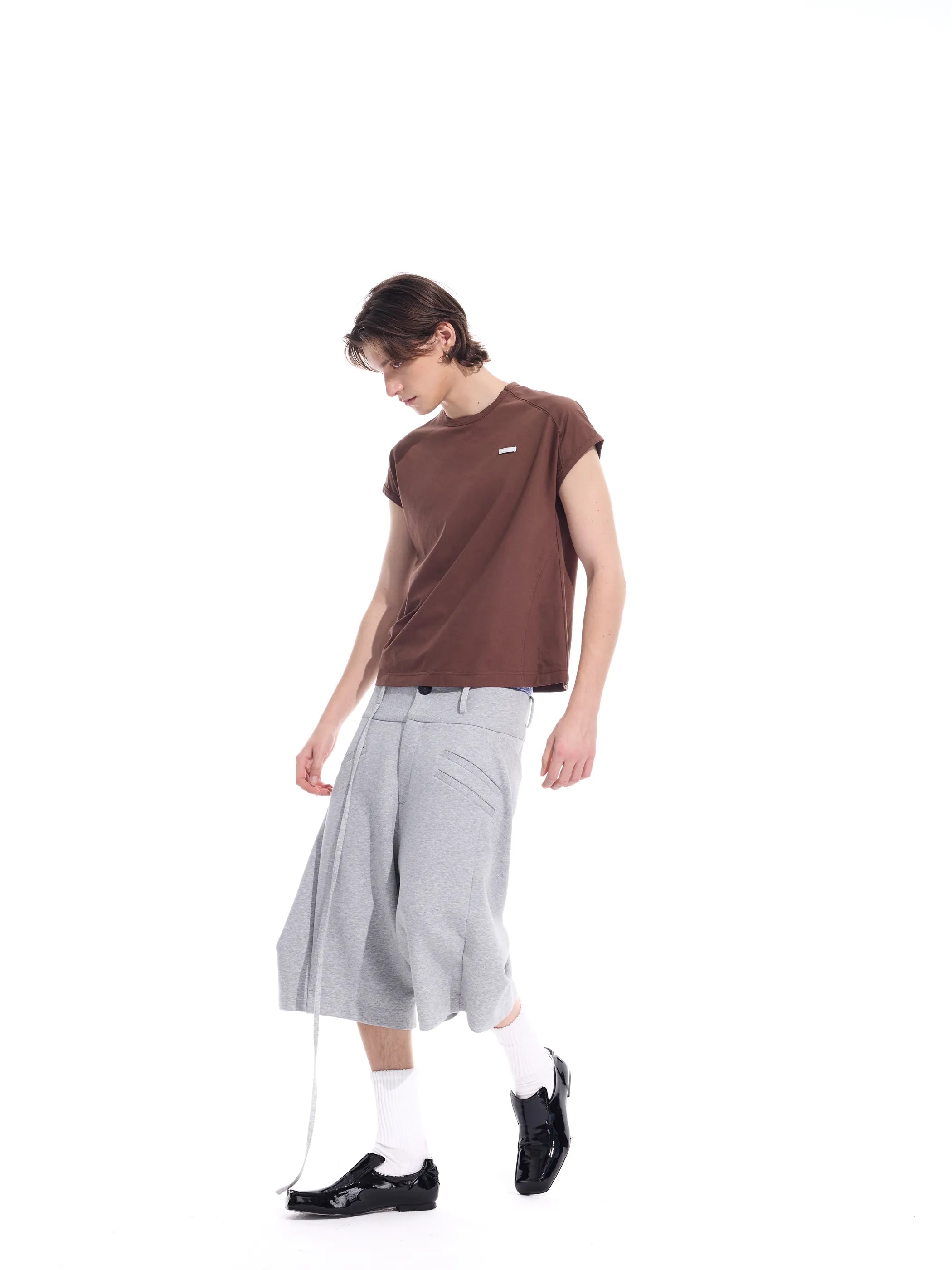 Minimalist construction crop tee