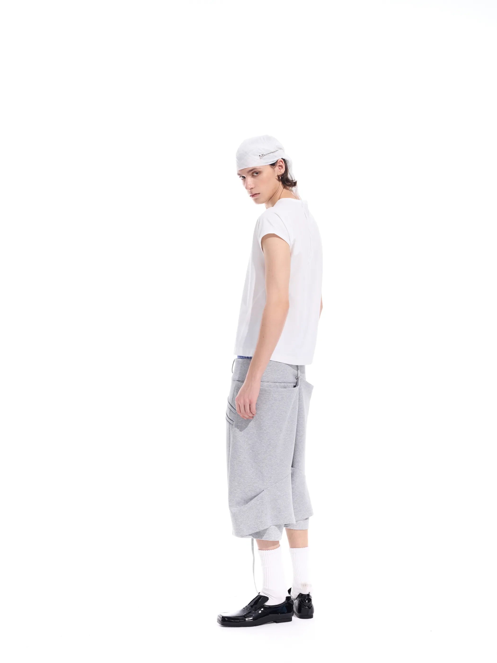Minimalist construction crop tee