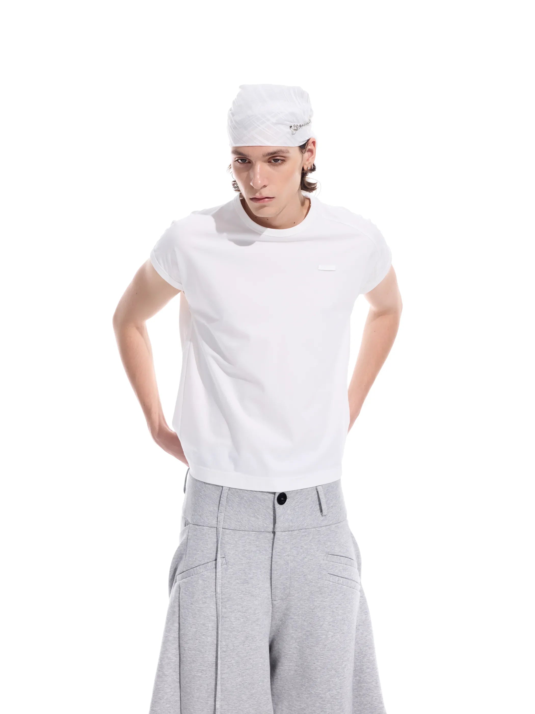 Minimalist construction crop tee