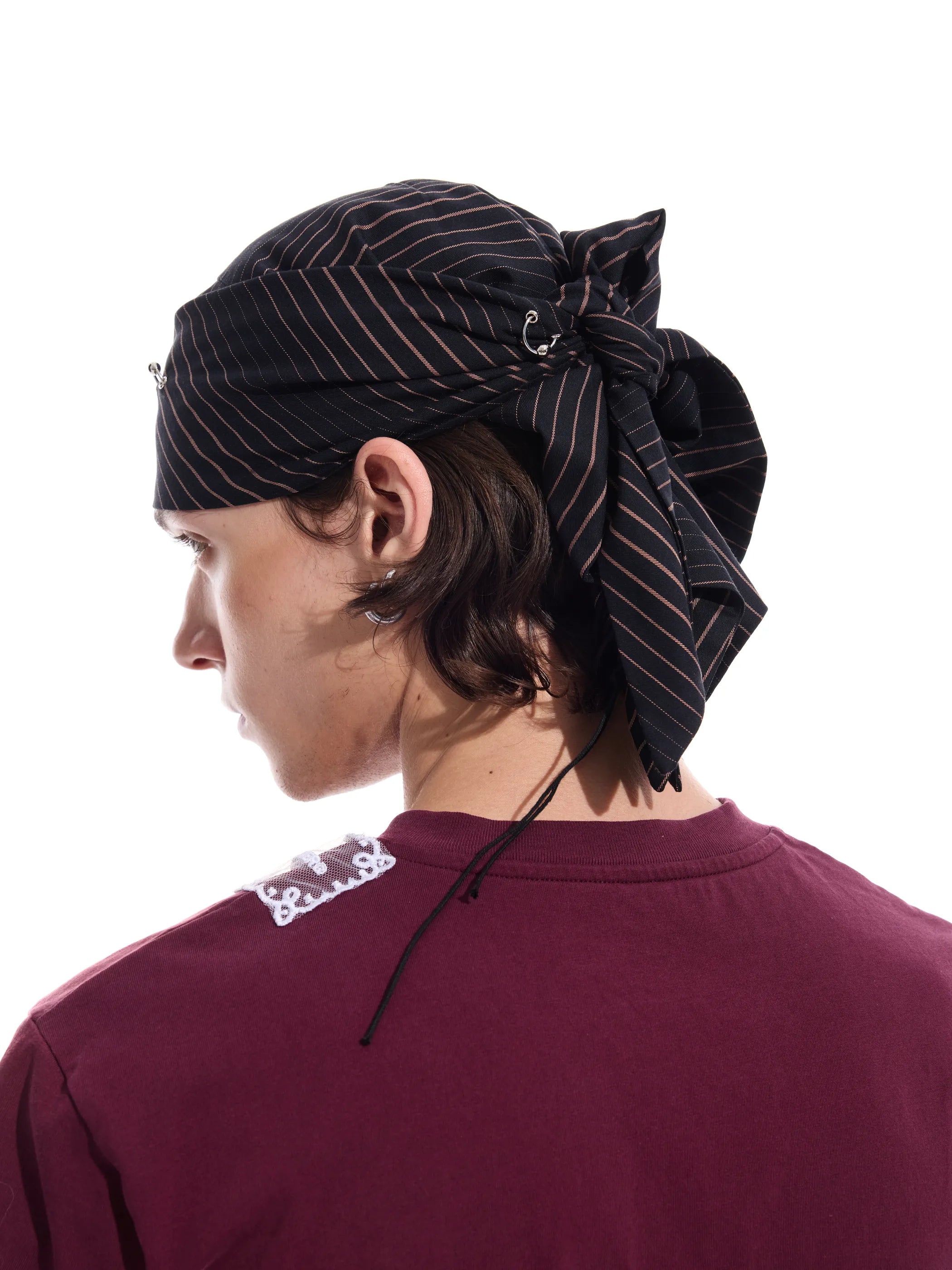 Striped detachable-chain bandana