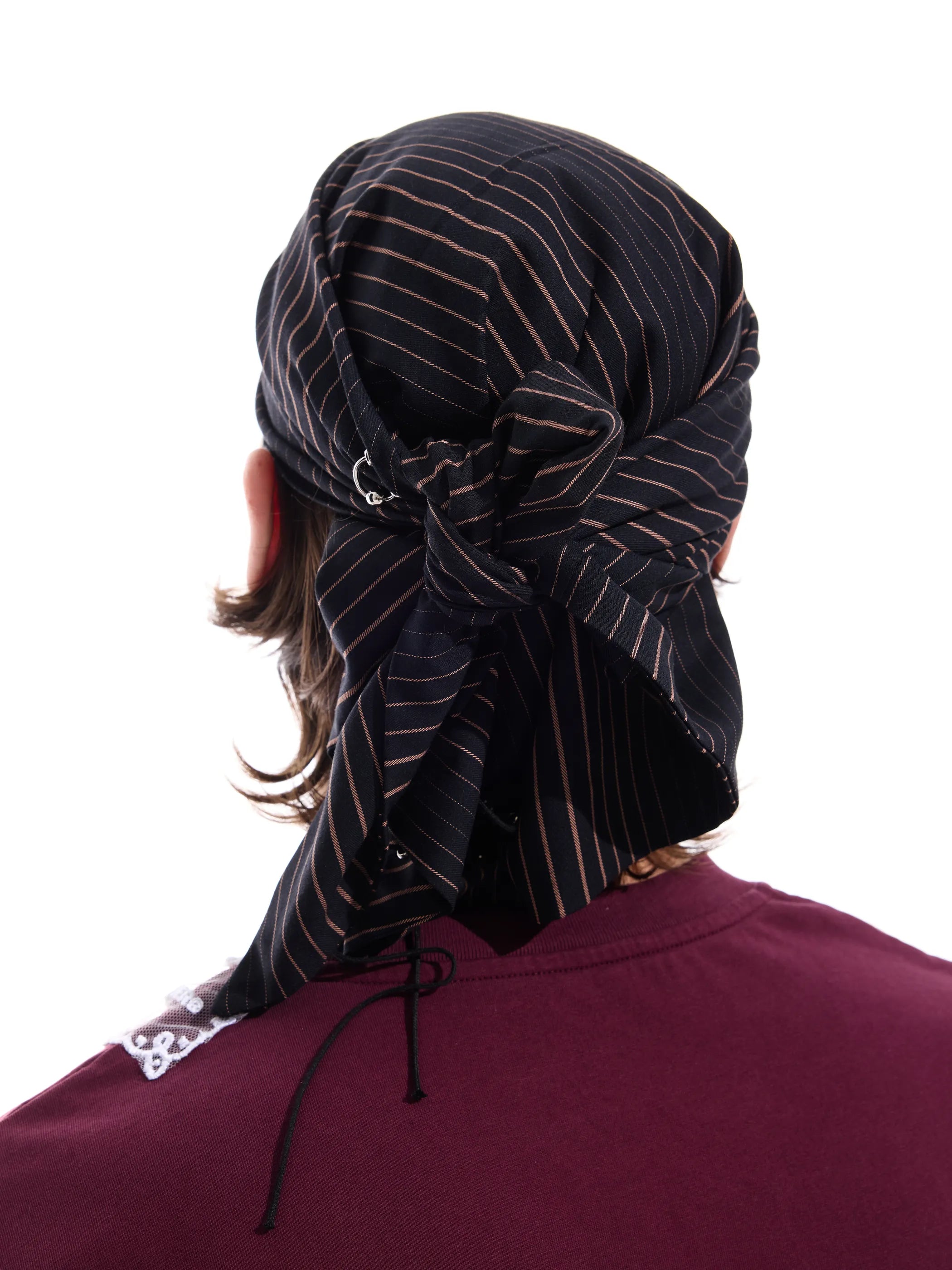 Striped detachable-chain bandana