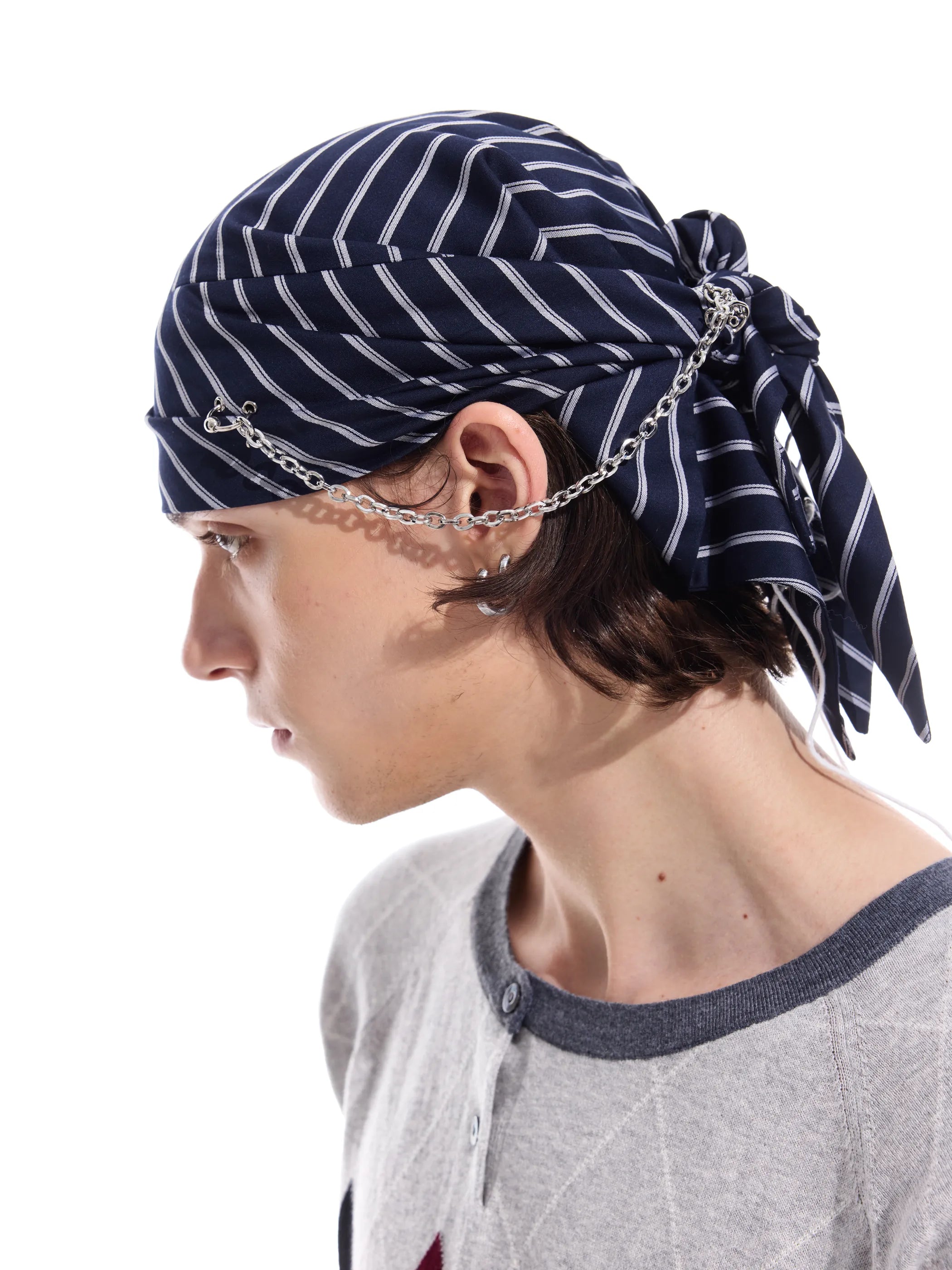 Striped detachable-chain bandana