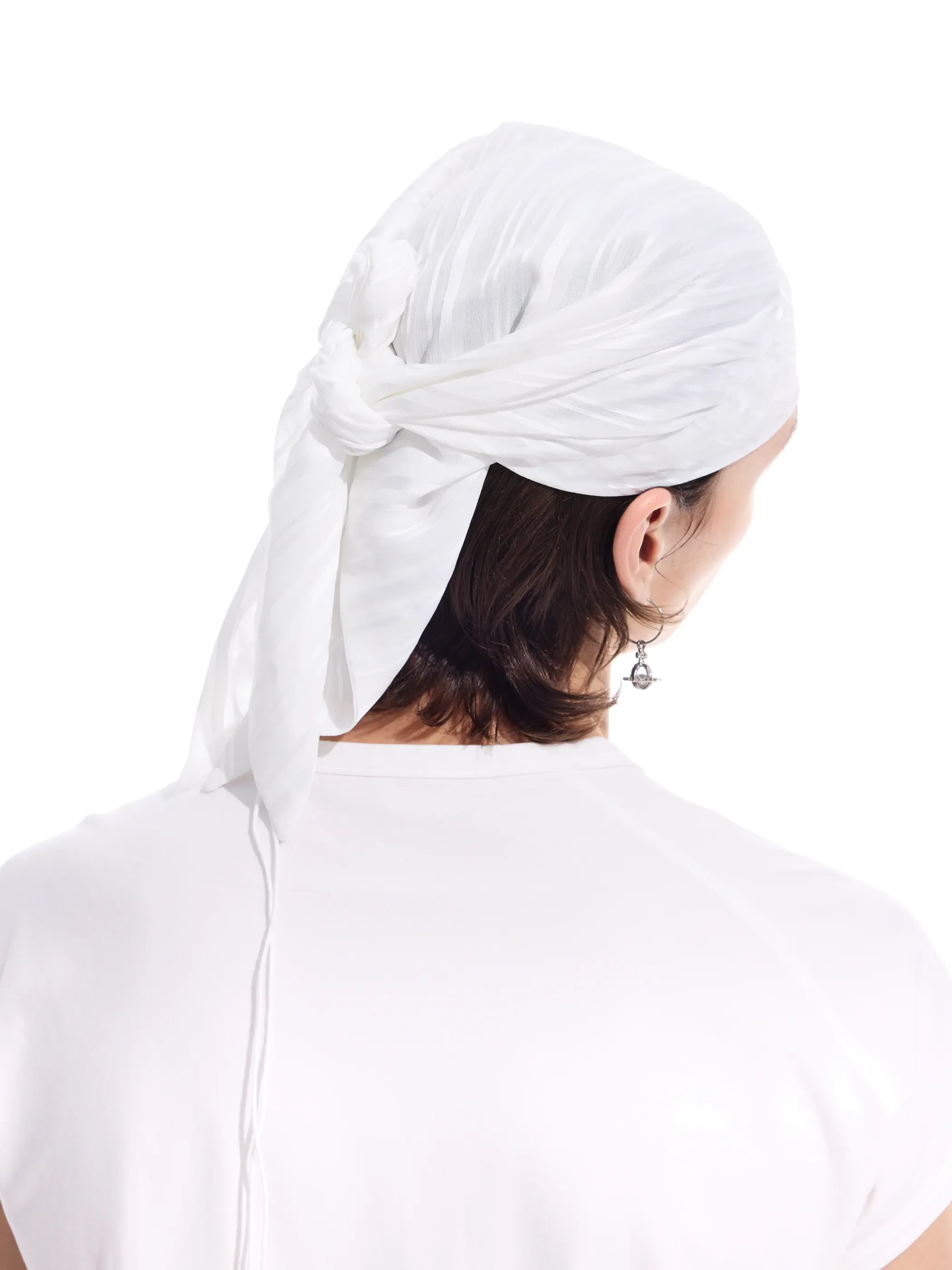 Striped detachable-chain bandana