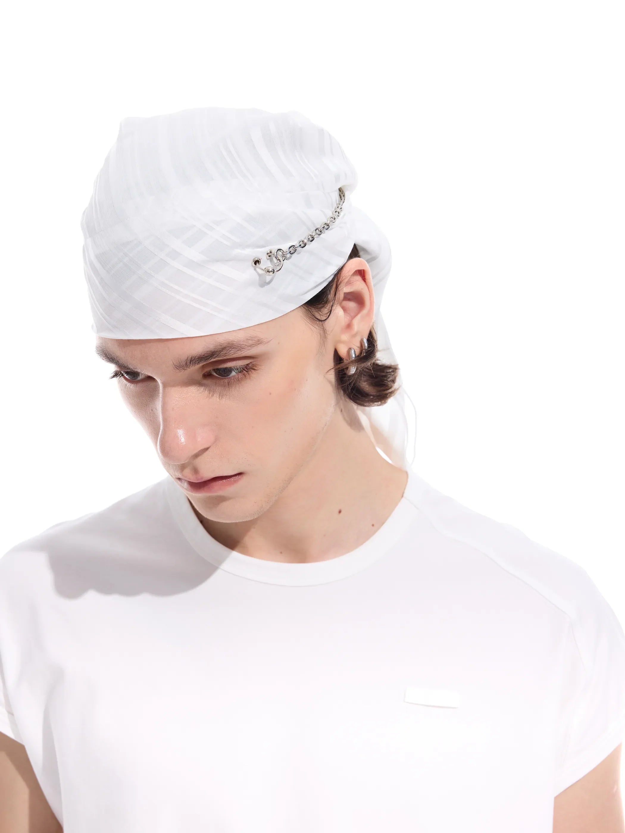 Striped detachable-chain bandana