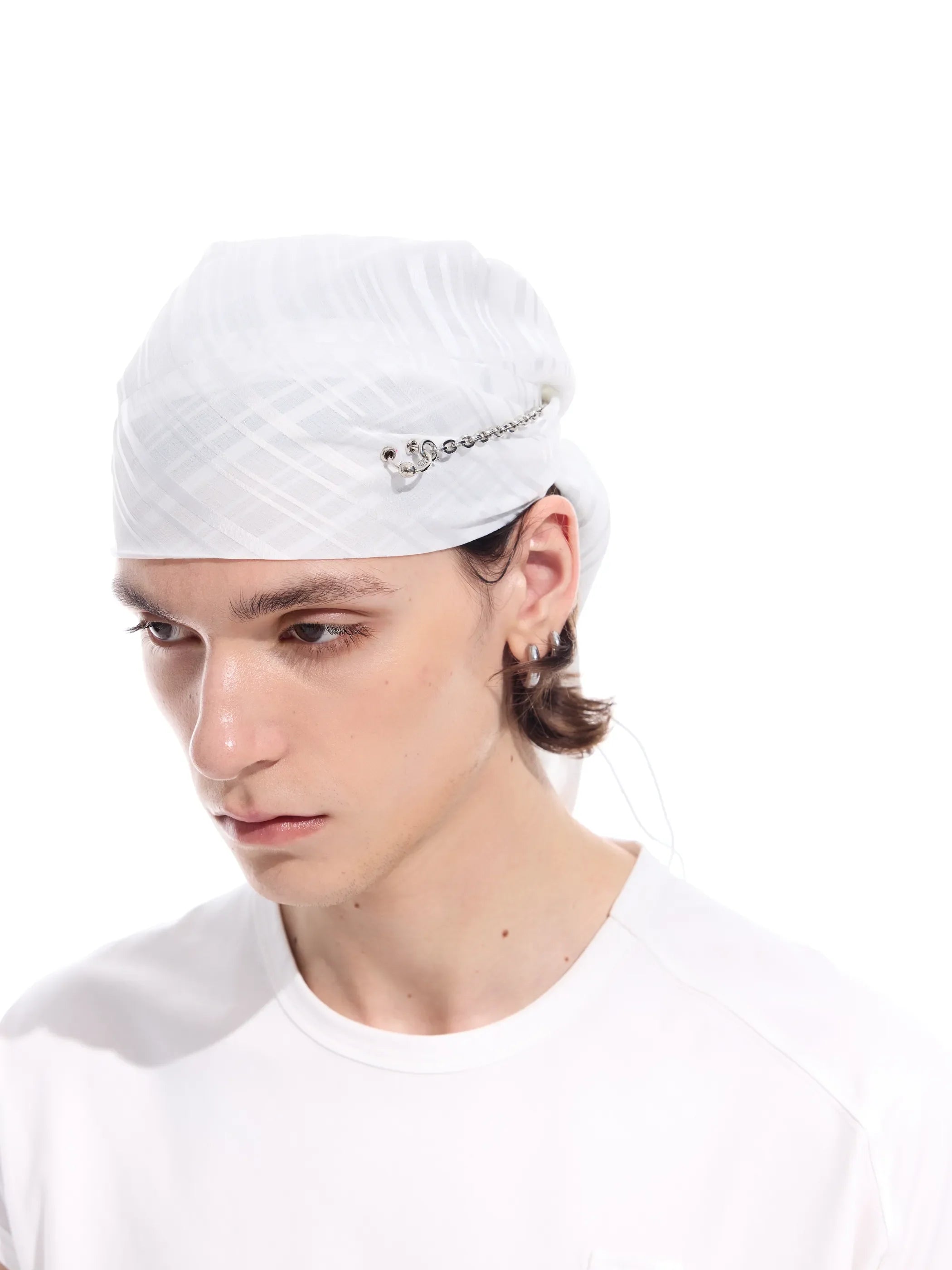 Striped detachable-chain bandana