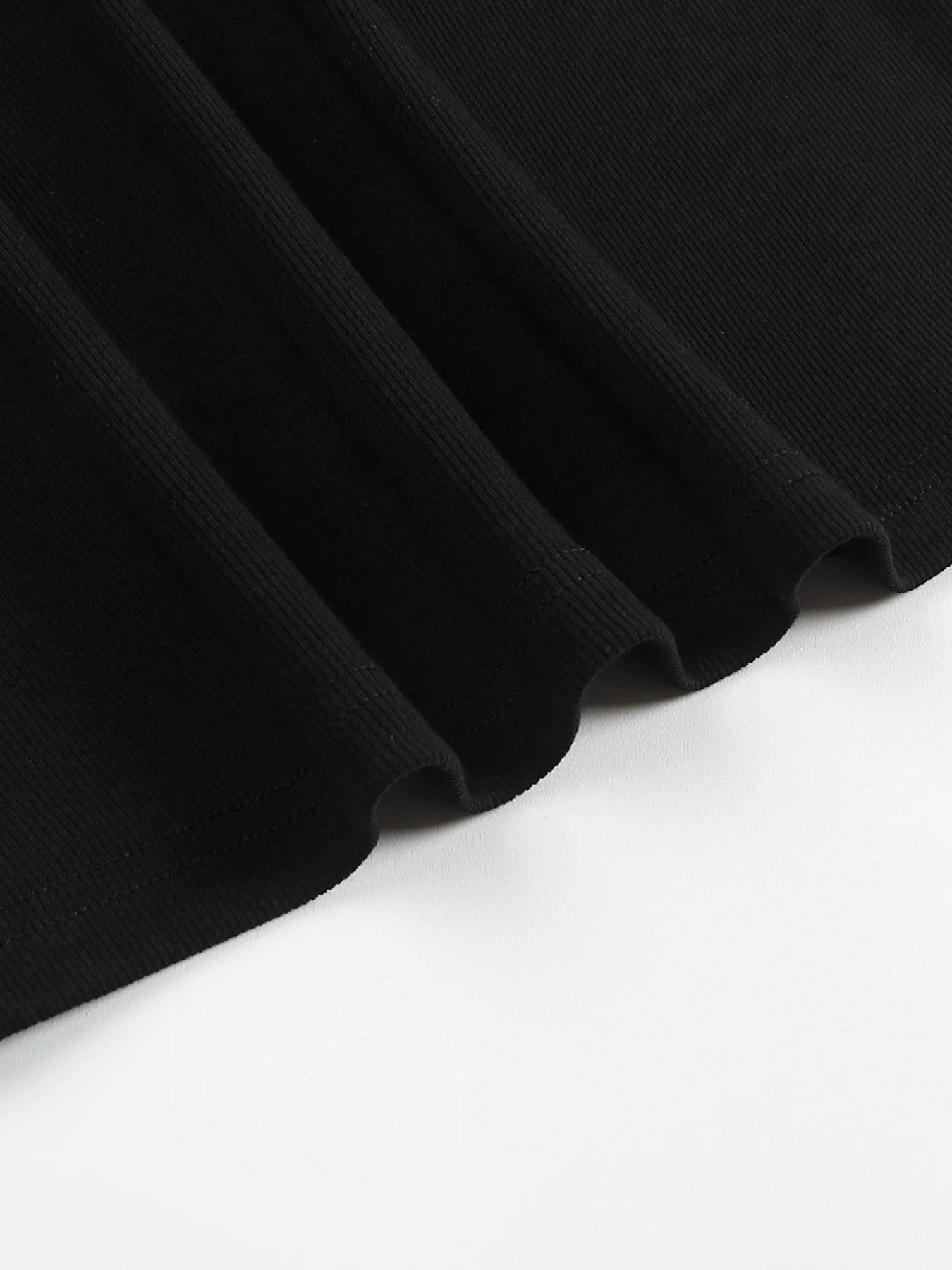 Sleeve motif long-sleeve tee