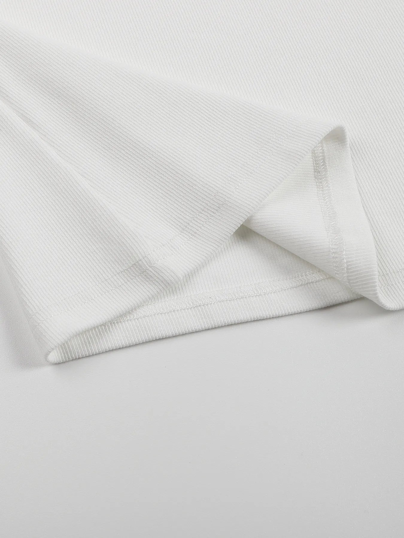 Sleeve motif long-sleeve tee