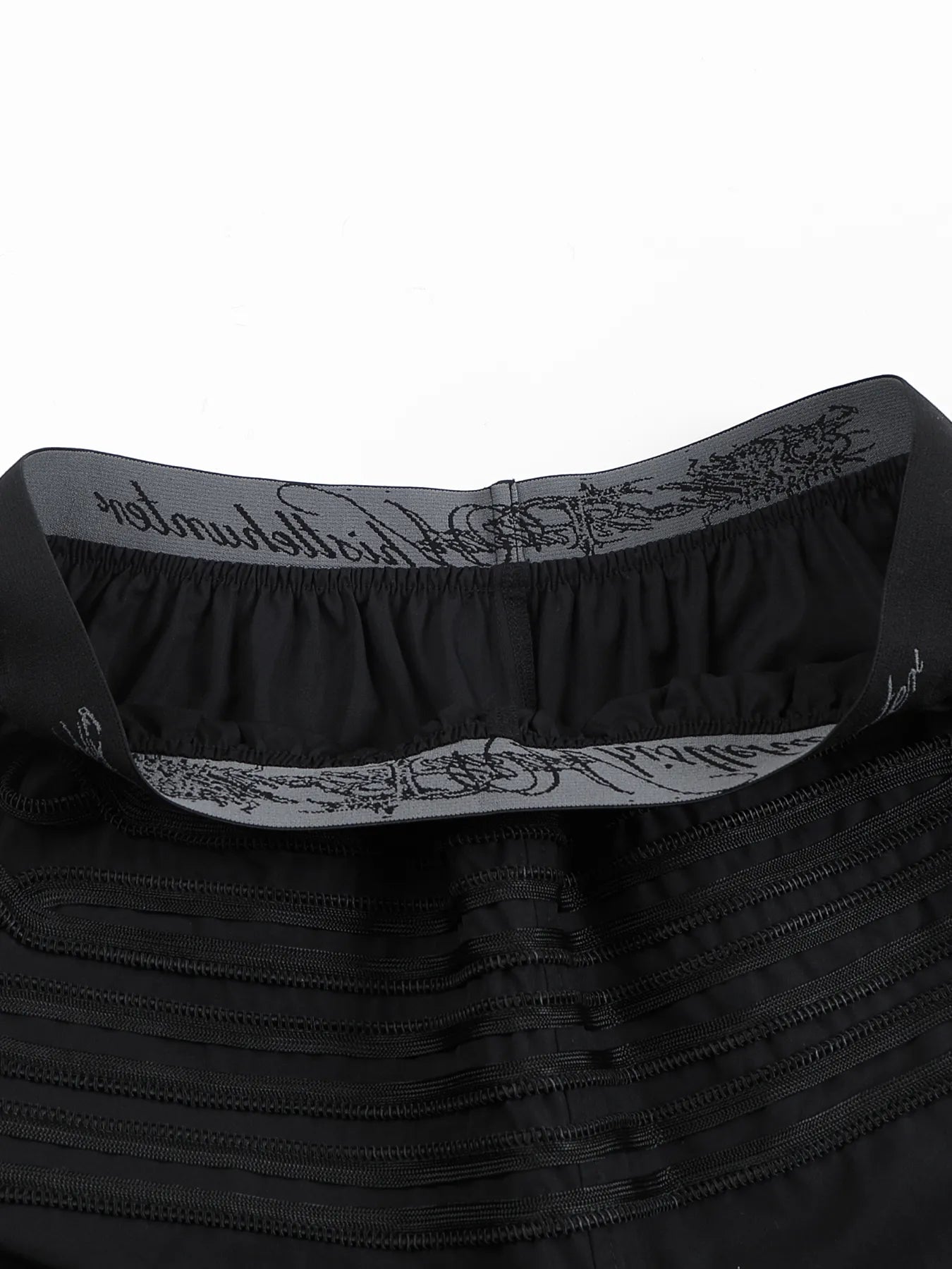 Court-style wind-resistant short pants
