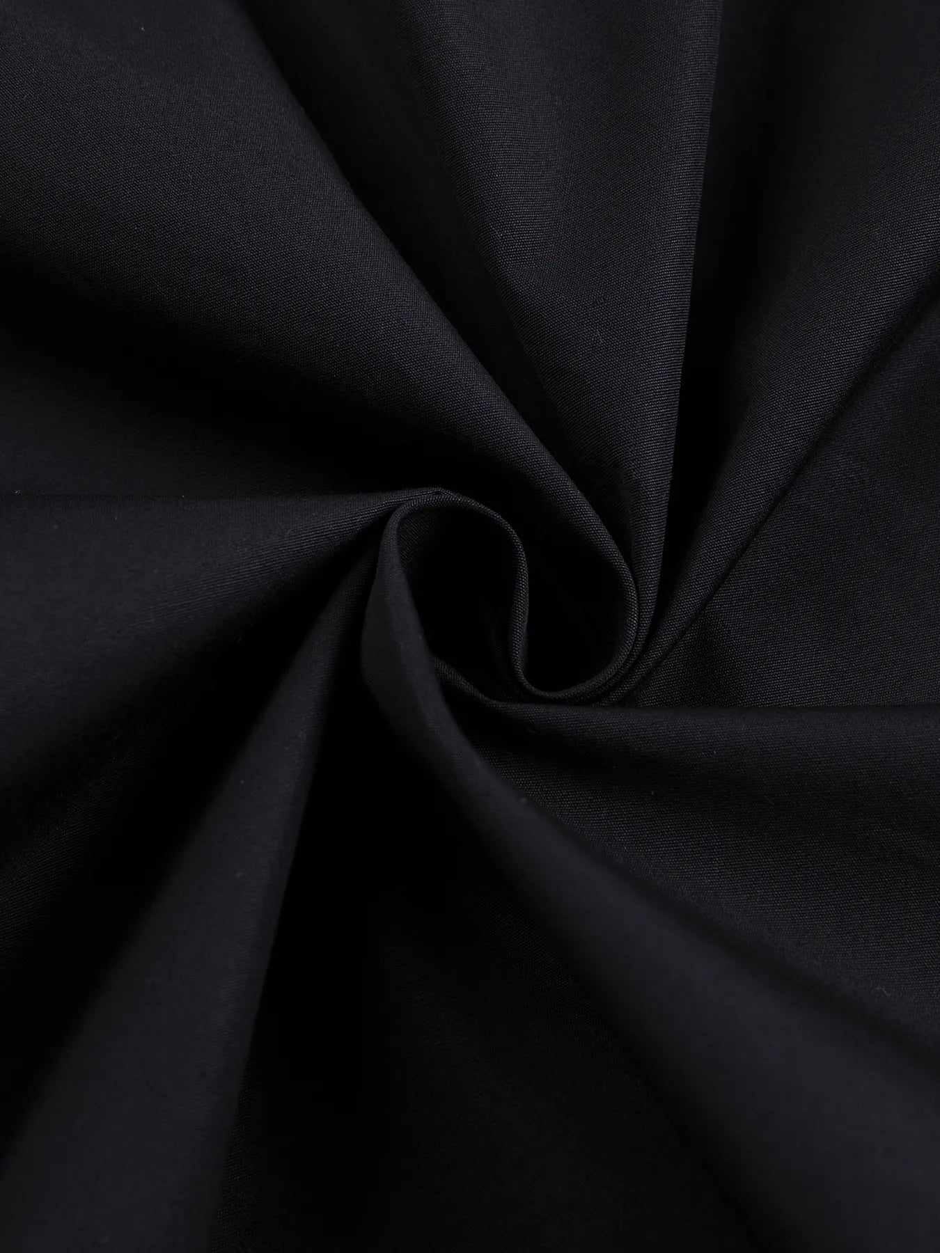 Court-style wind-resistant short pants